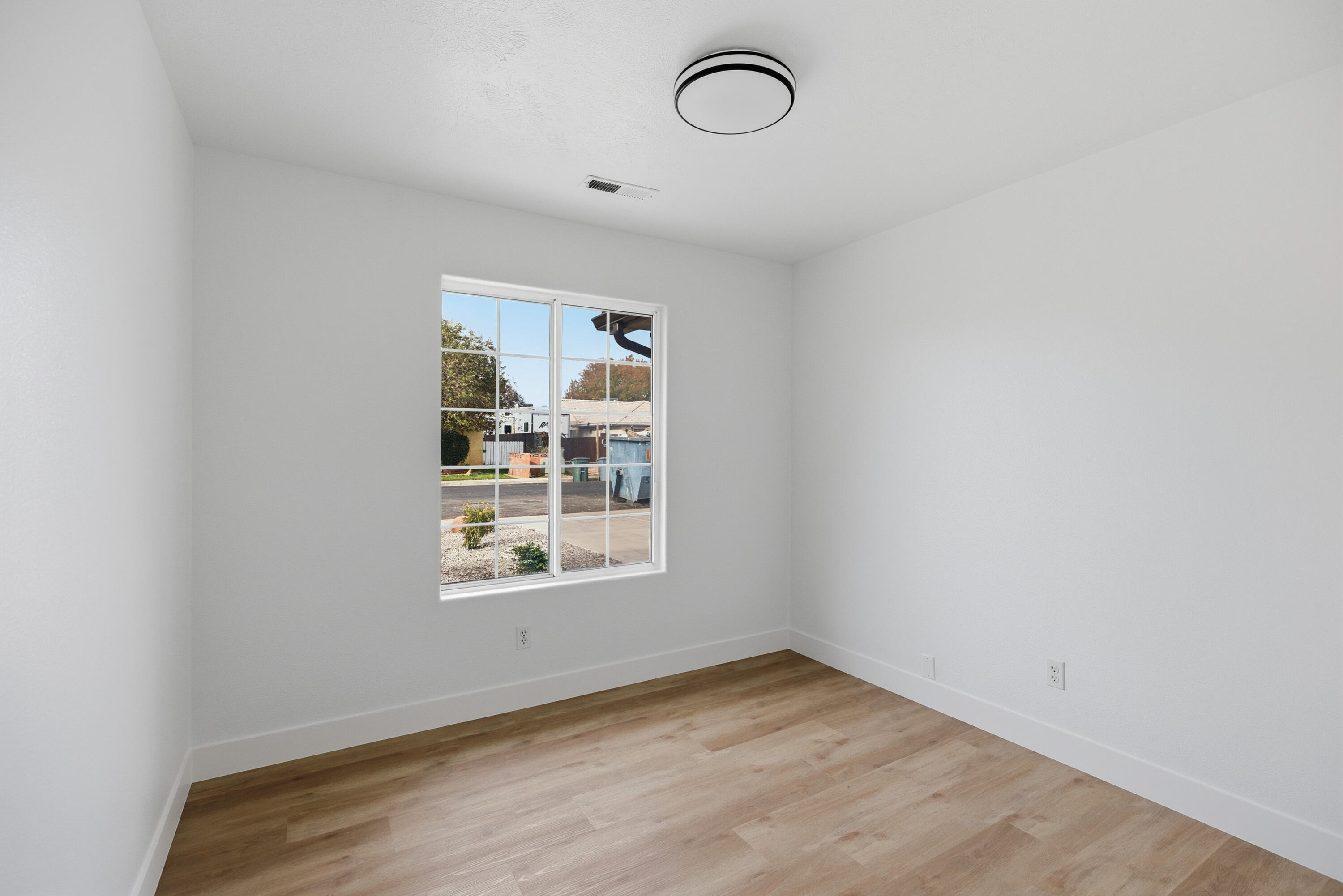 PARADISE VISTA - Residential