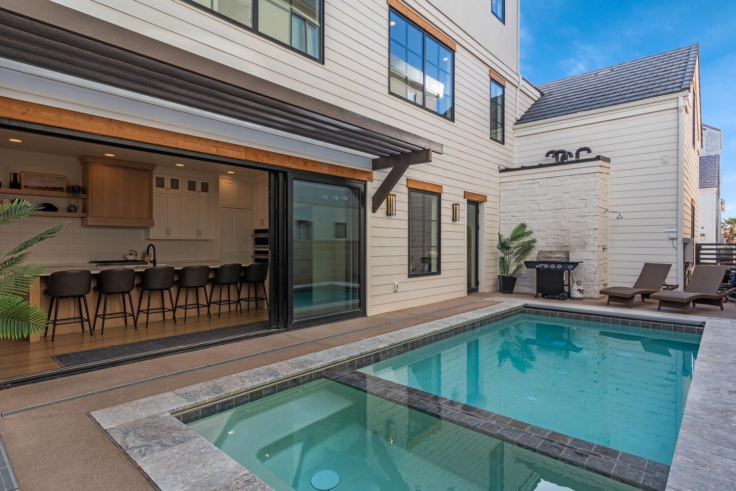 DESERT COLOR RESORT - Residential