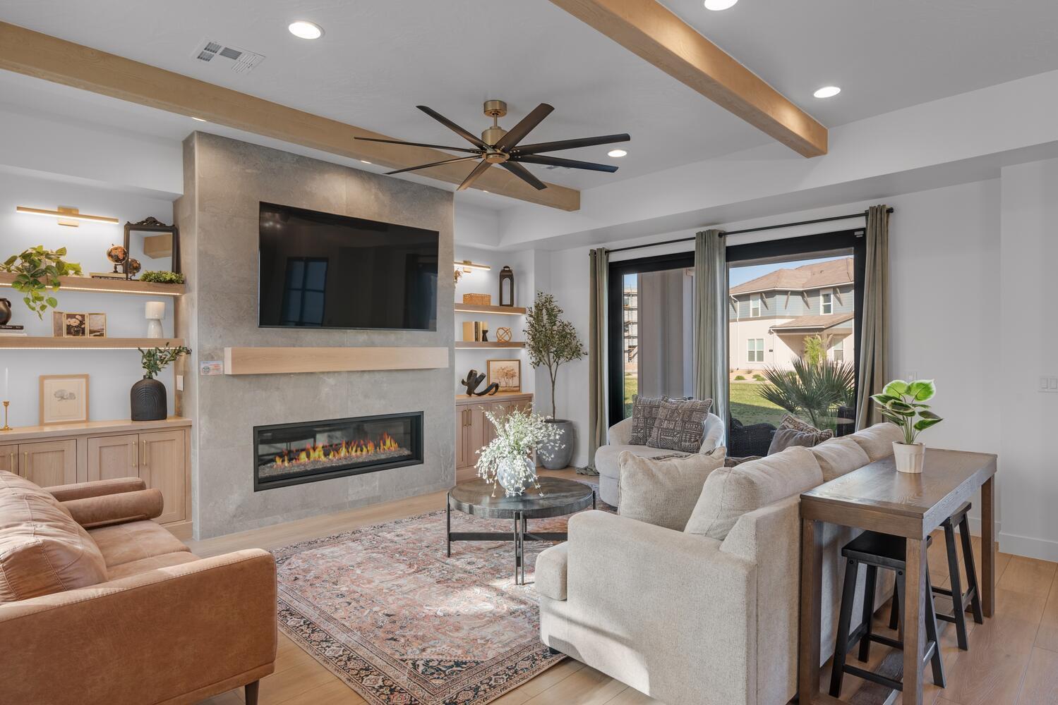 DESERT COLOR RESORT - Residential