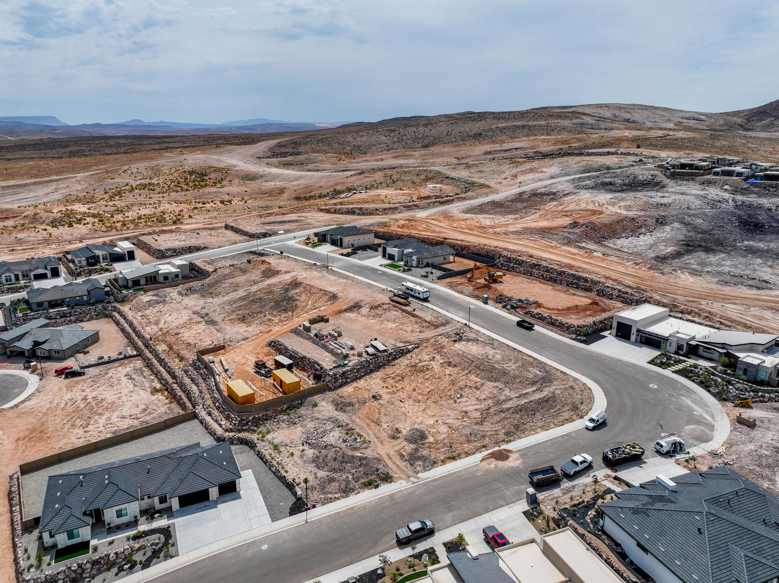 SCENIC POINTE - Land