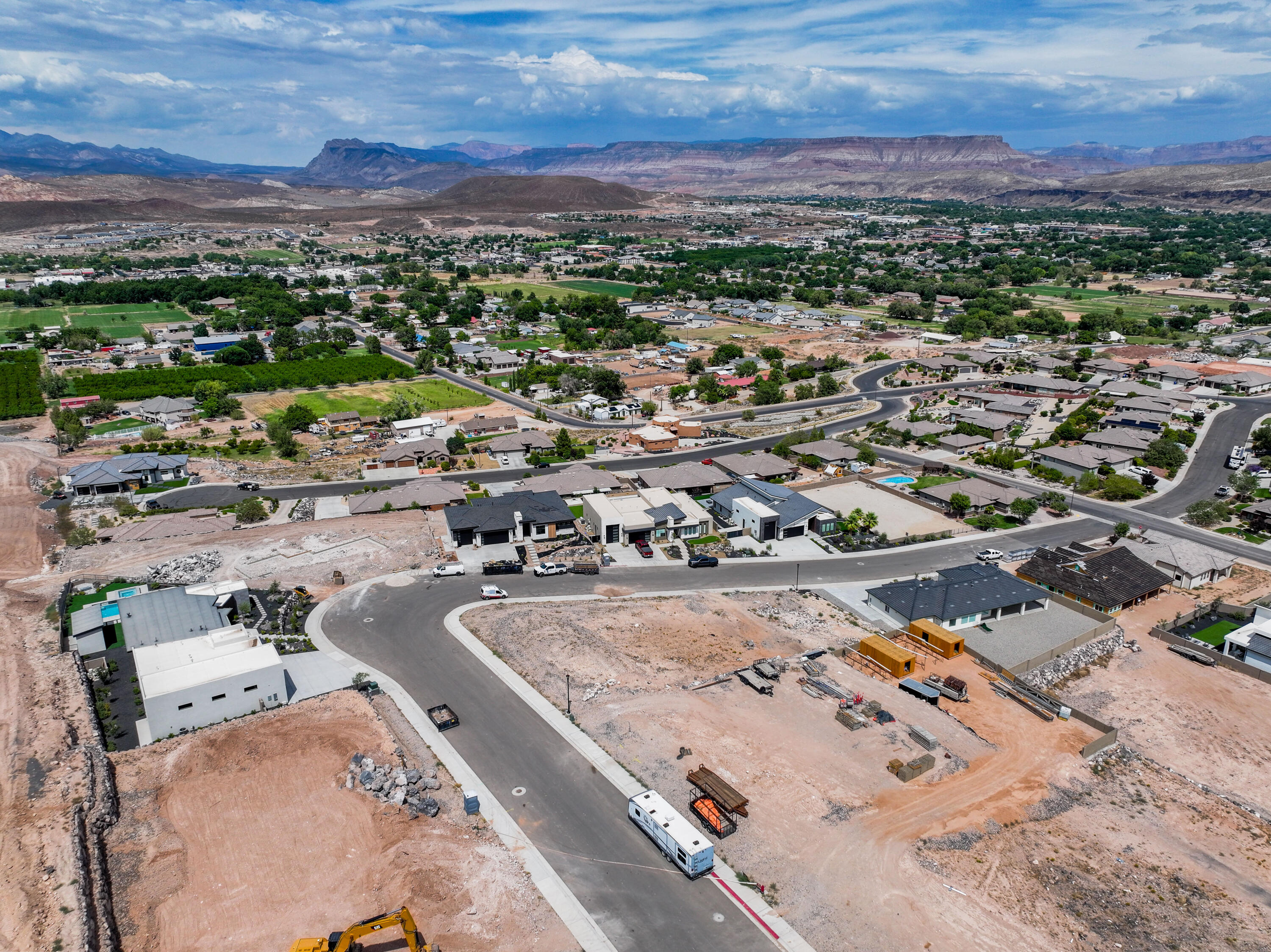 SCENIC POINTE - Land