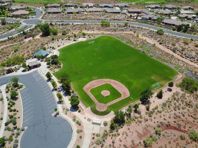 CORAL CANYON - Residential