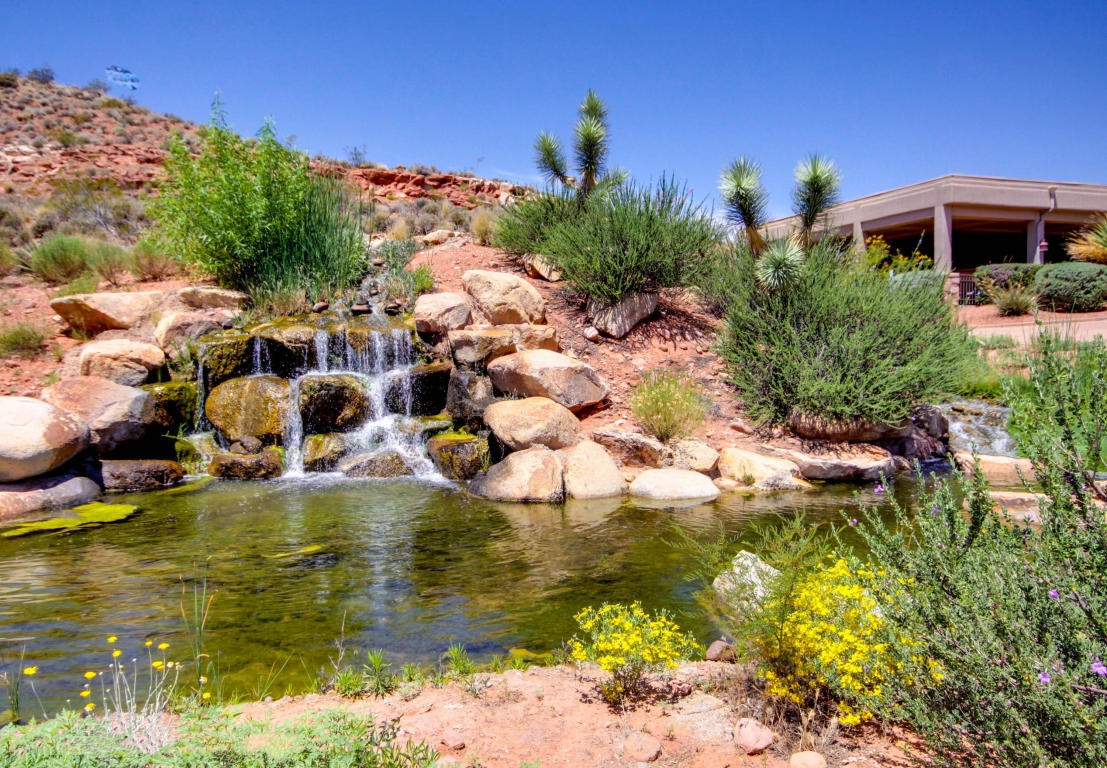 CORAL CANYON - Residential