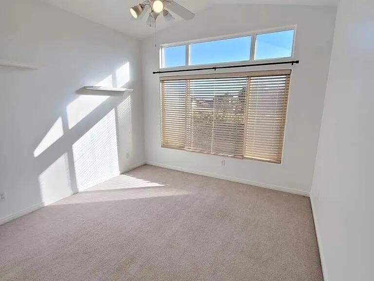 WINDOW ROCK - Residential