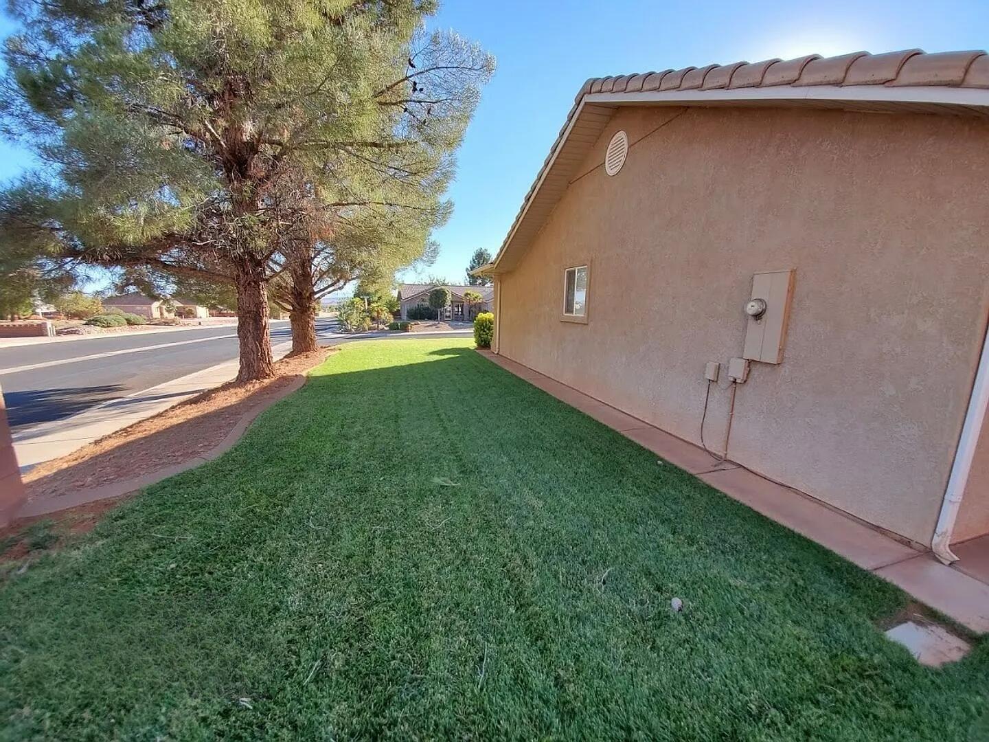WINDOW ROCK - Residential