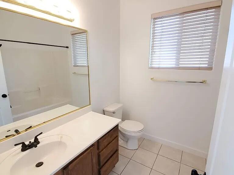 WINDOW ROCK - Residential