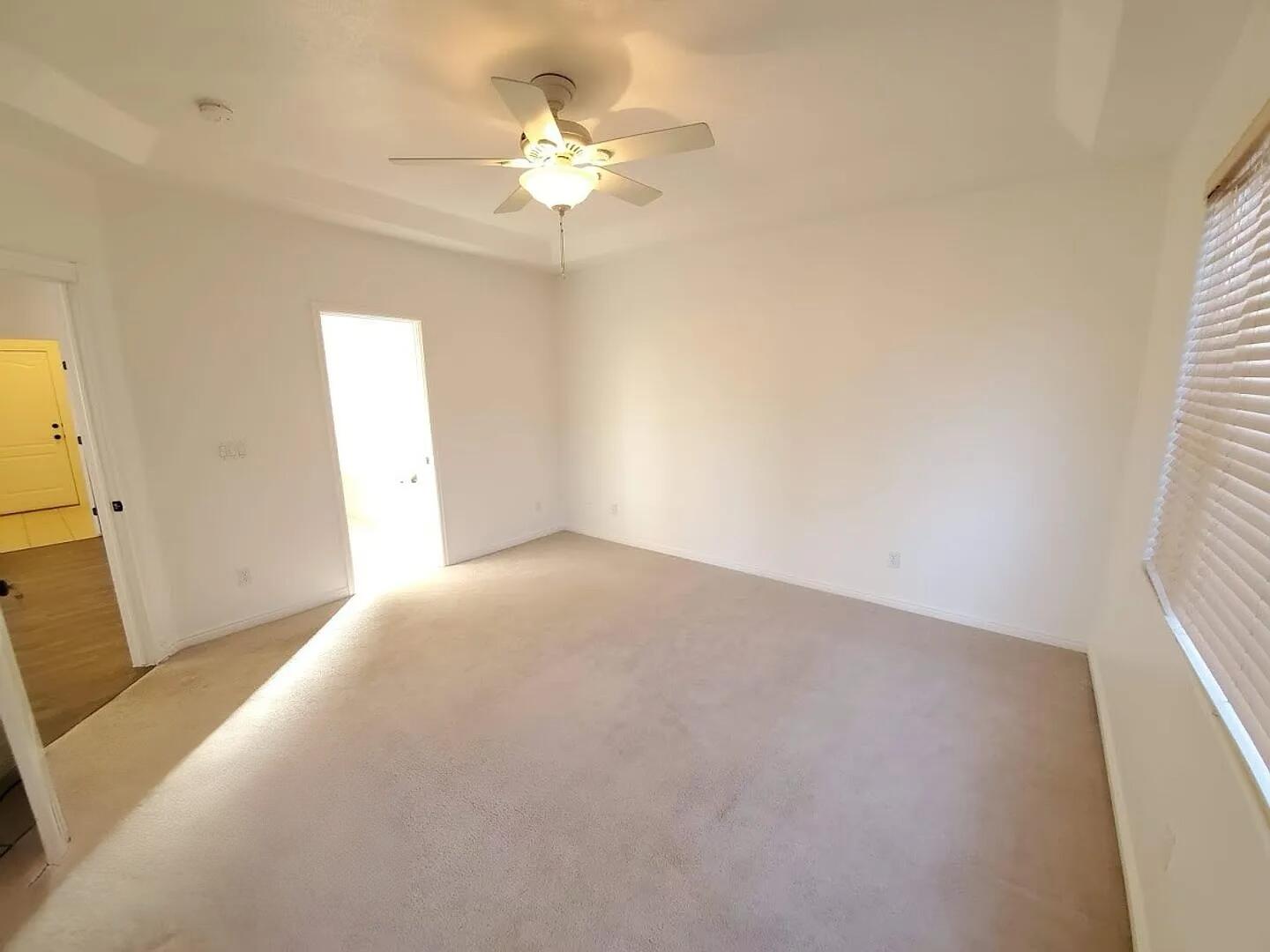 WINDOW ROCK - Residential