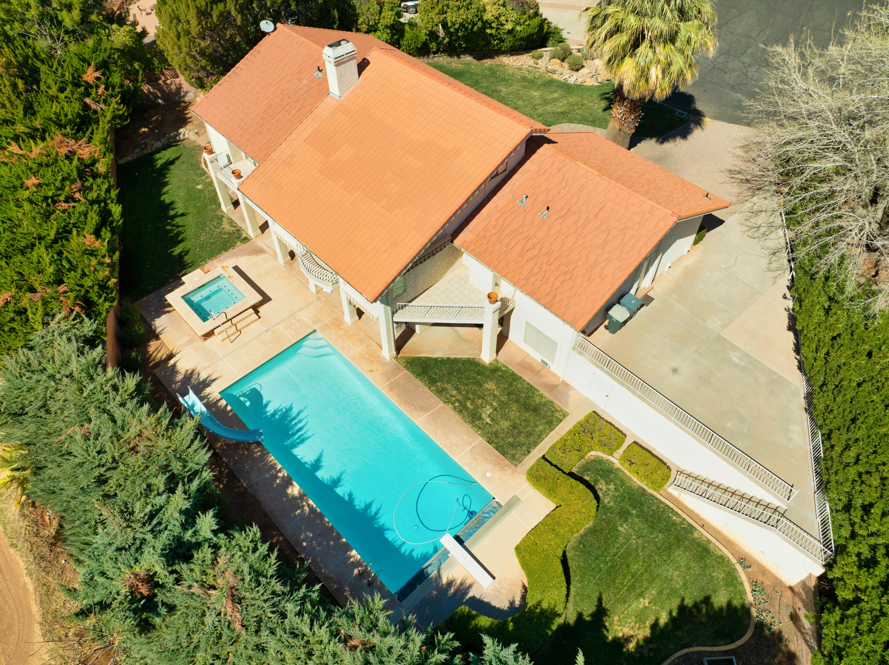 BLOOMINGTON COUNTRY CLUB - Residential