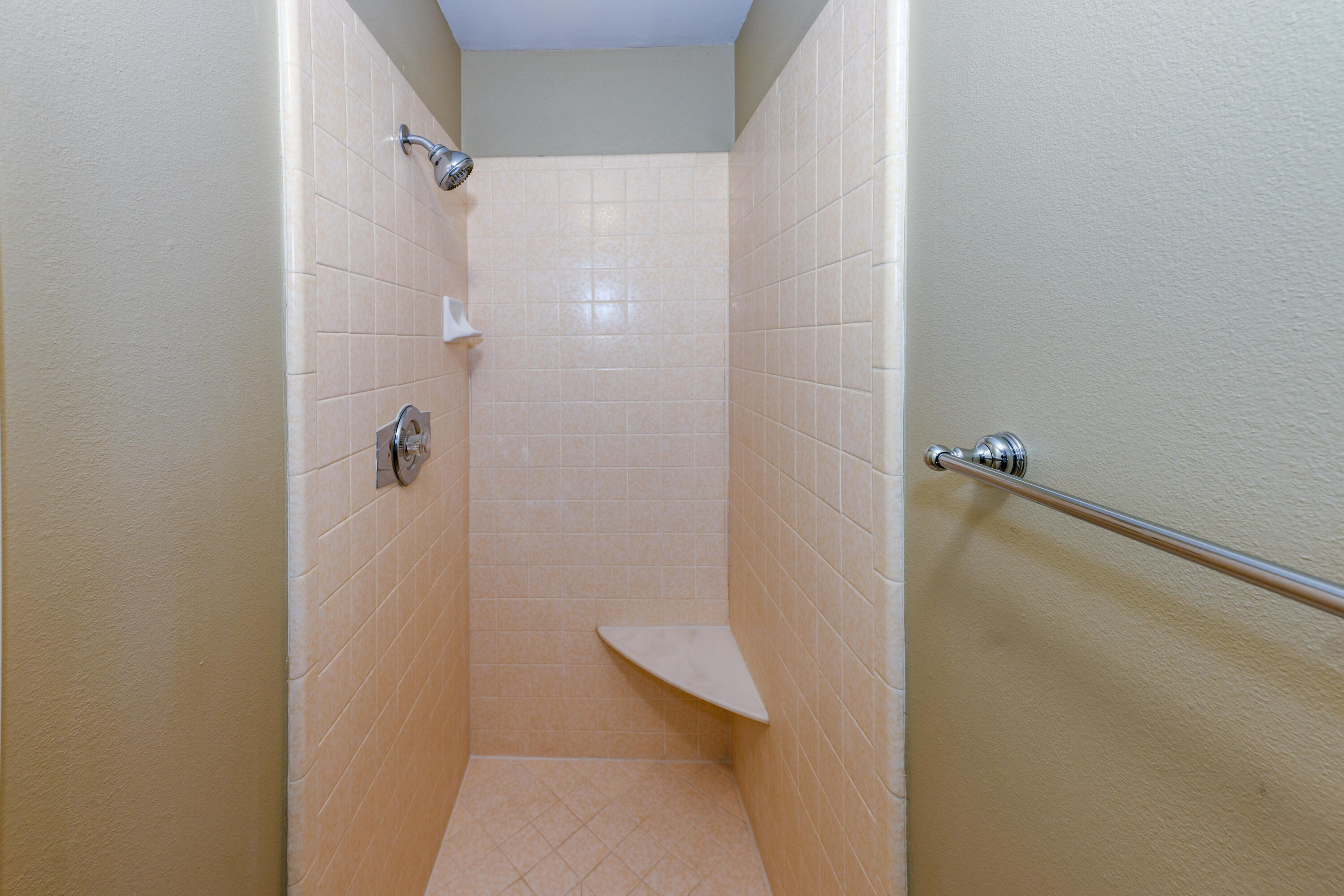 BLOOMINGTON COUNTRY CLUB - Residential