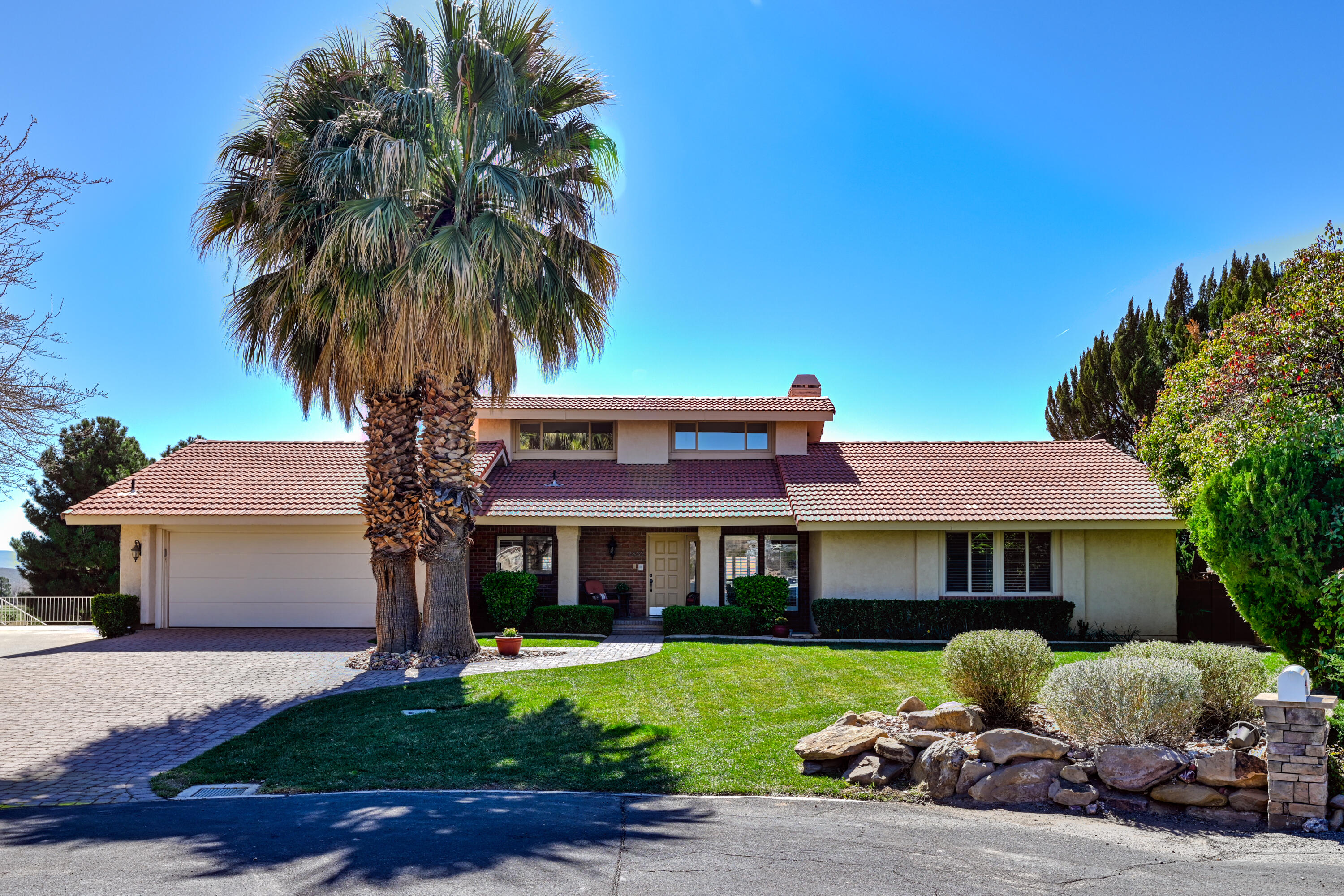 BLOOMINGTON COUNTRY CLUB - Residential