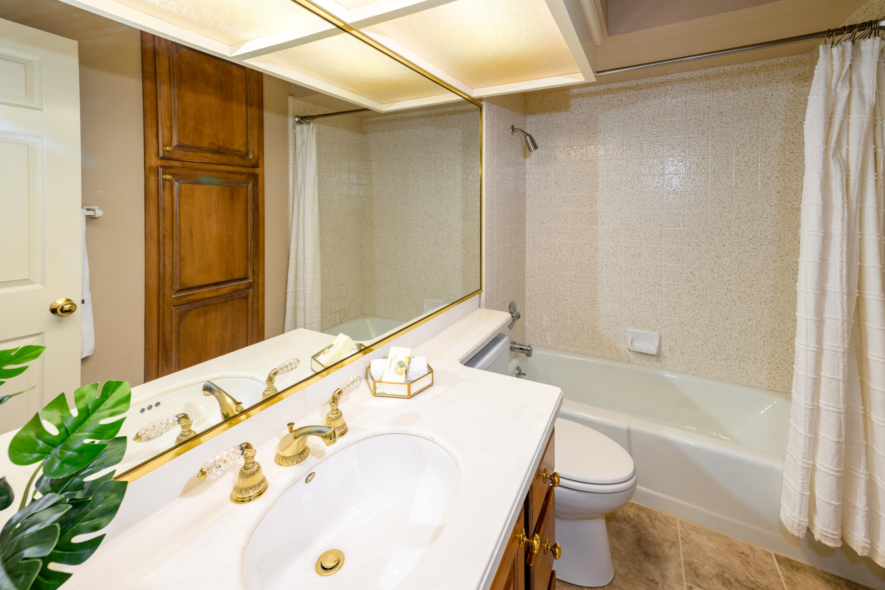 BLOOMINGTON COUNTRY CLUB - Residential