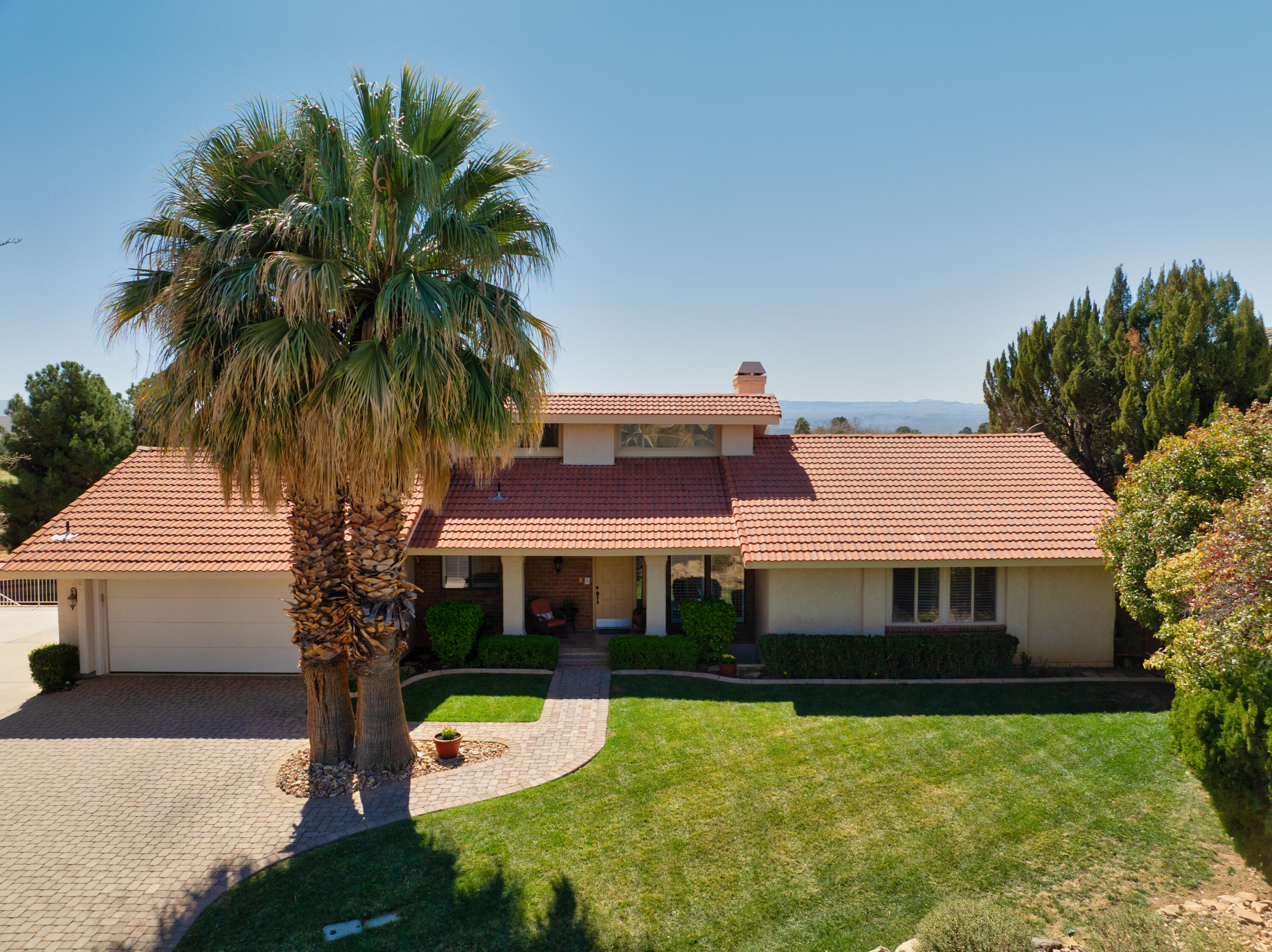 BLOOMINGTON COUNTRY CLUB - Residential