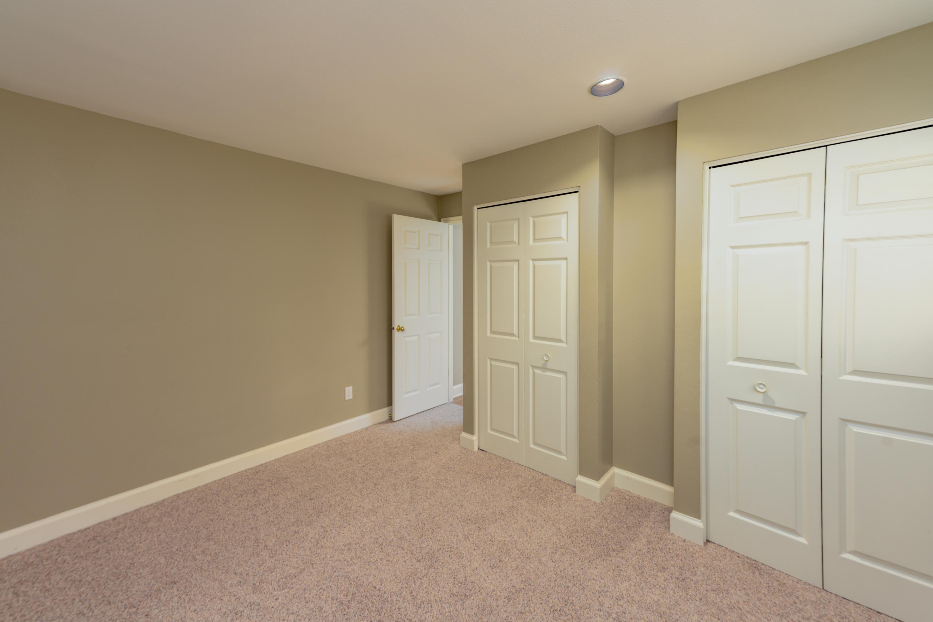 BLOOMINGTON COUNTRY CLUB - Residential