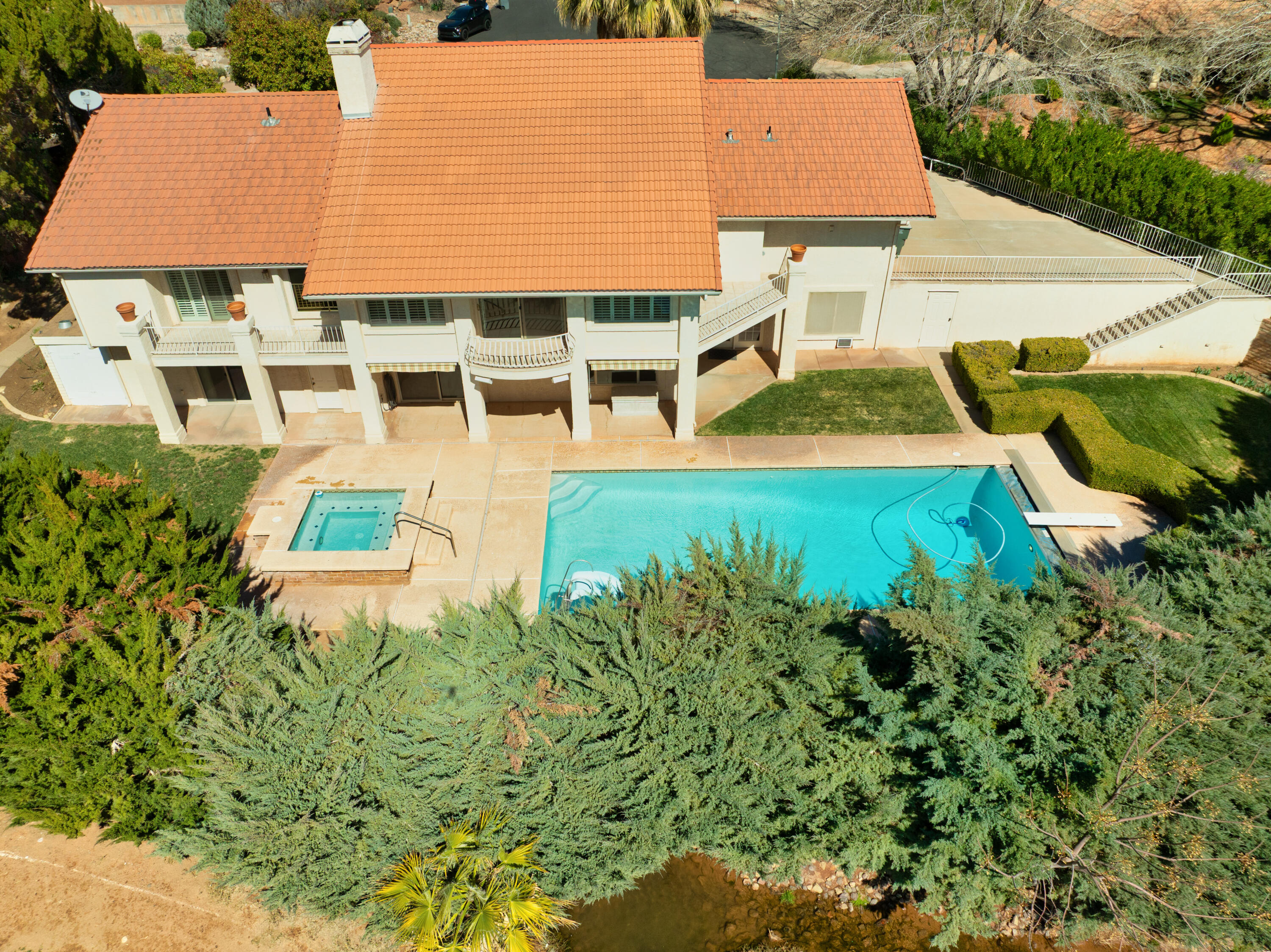 BLOOMINGTON COUNTRY CLUB - Residential