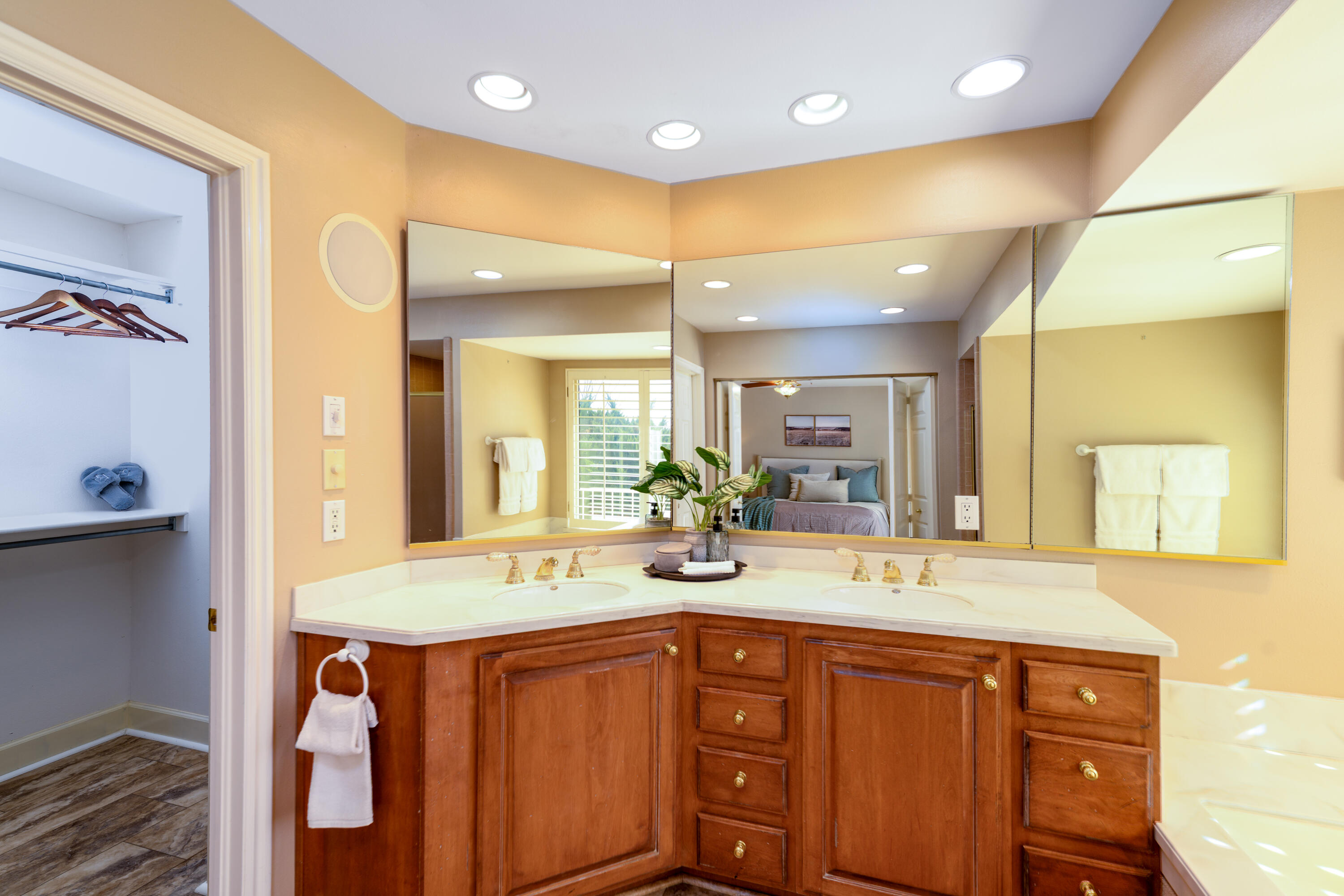 BLOOMINGTON COUNTRY CLUB - Residential