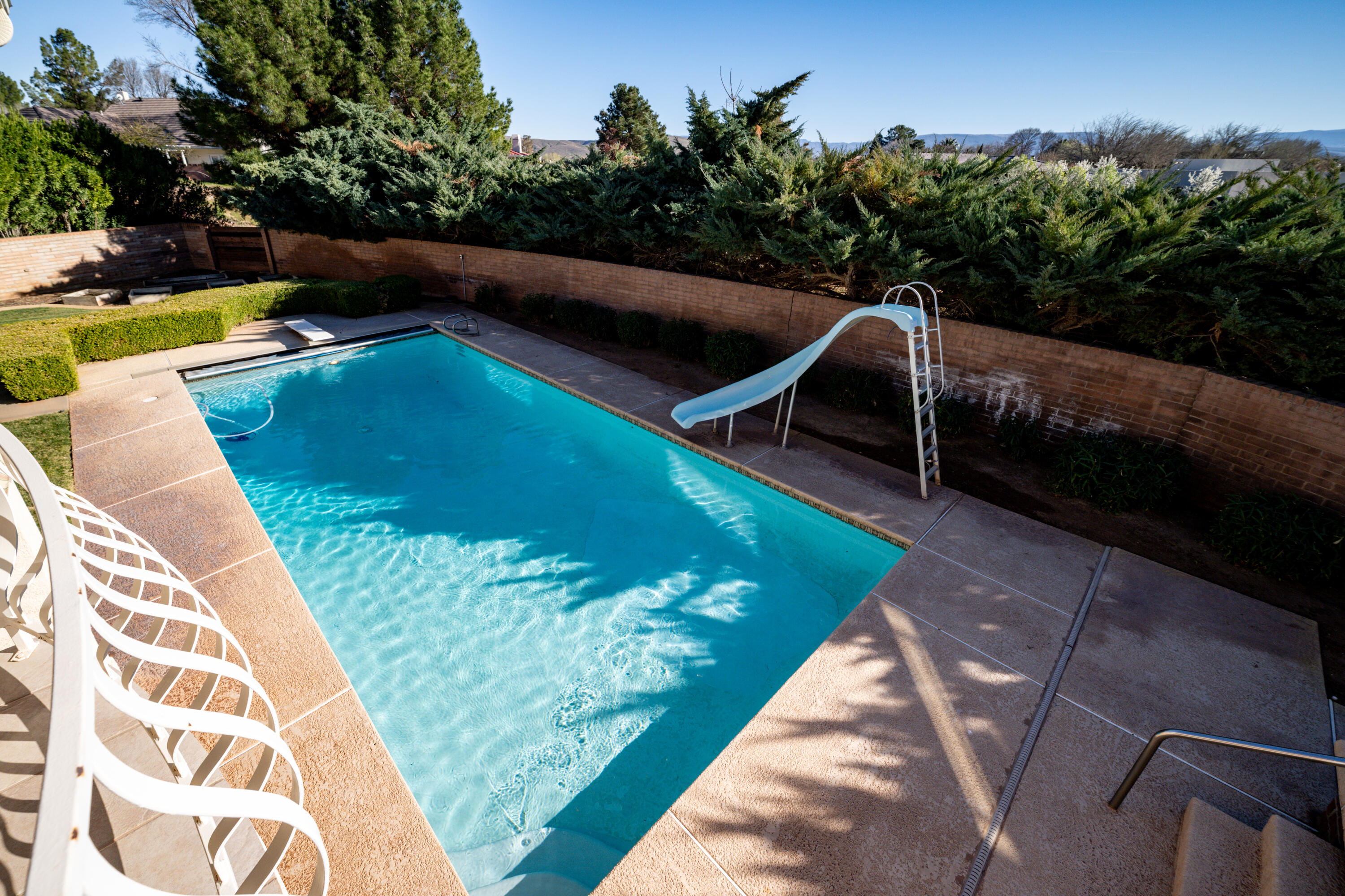 BLOOMINGTON COUNTRY CLUB - Residential