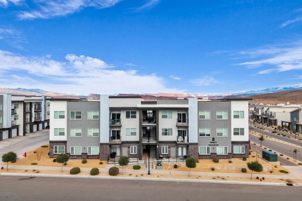 Photo of 5801 S GARNET DR #8102, Saint George, UT 84790 (MLS # 26-269388)