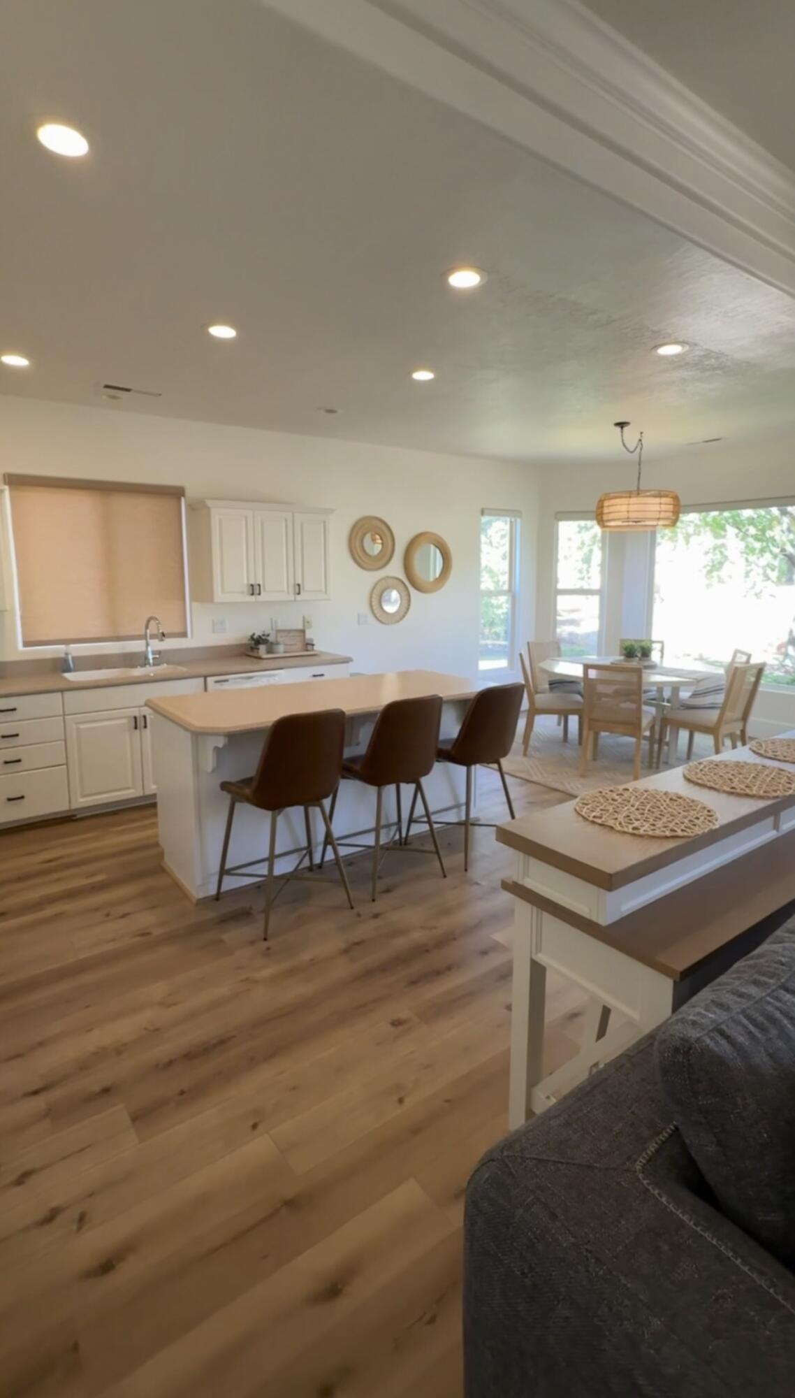 LAGUNA AT GREEN SPRINGS - Residential