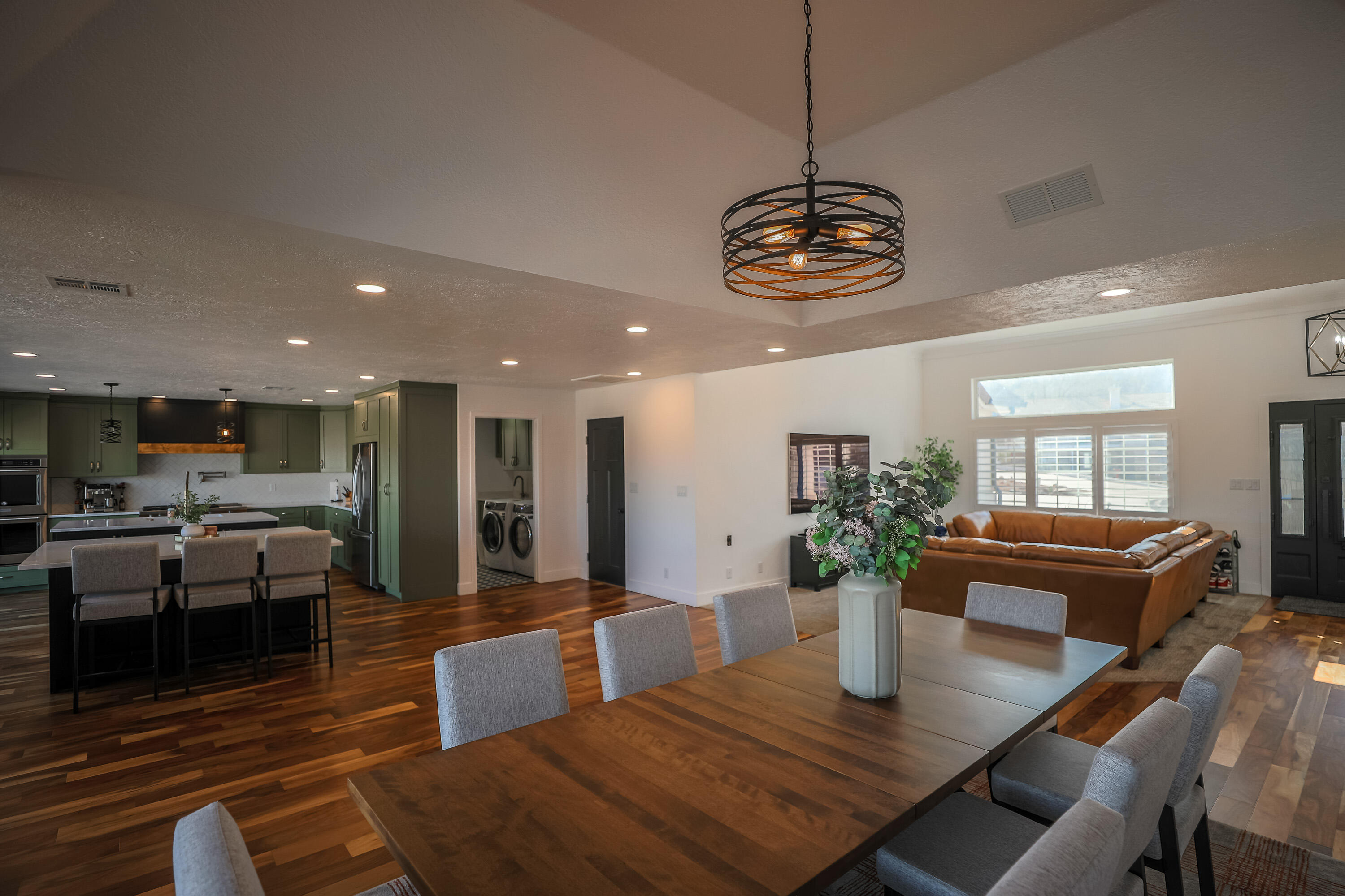 BLOOMINGTON HILLS - Residential