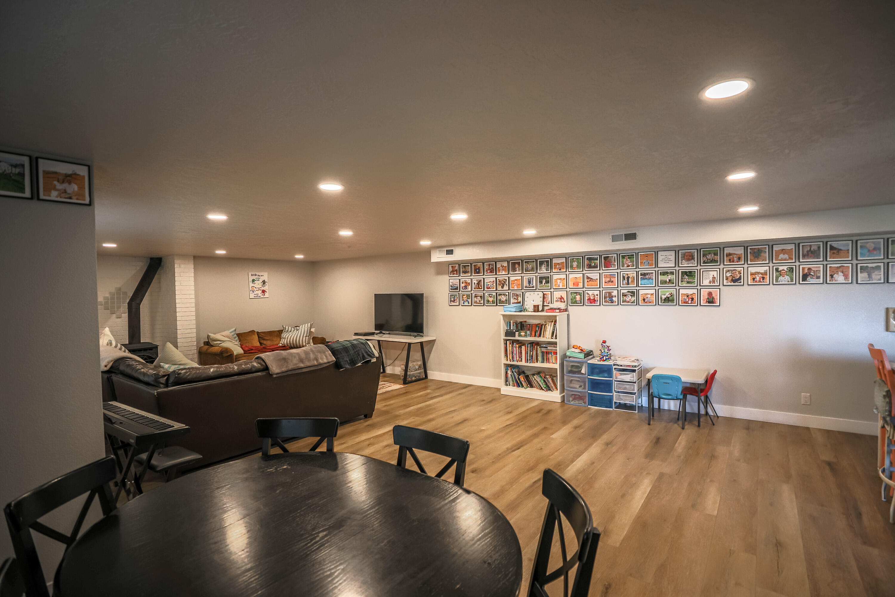 BLOOMINGTON HILLS - Residential