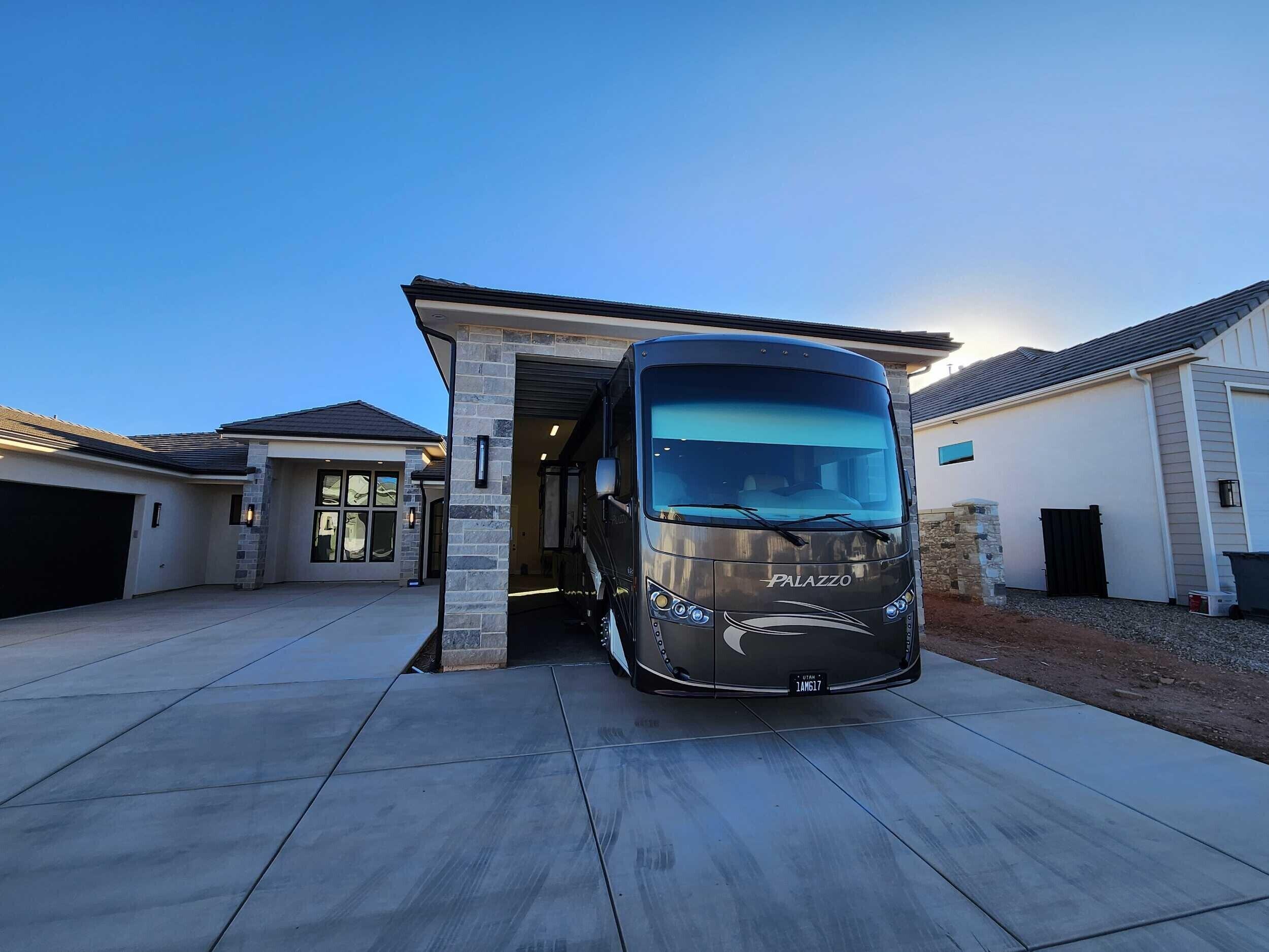 HAWKEYE POINTE SUB - Residential