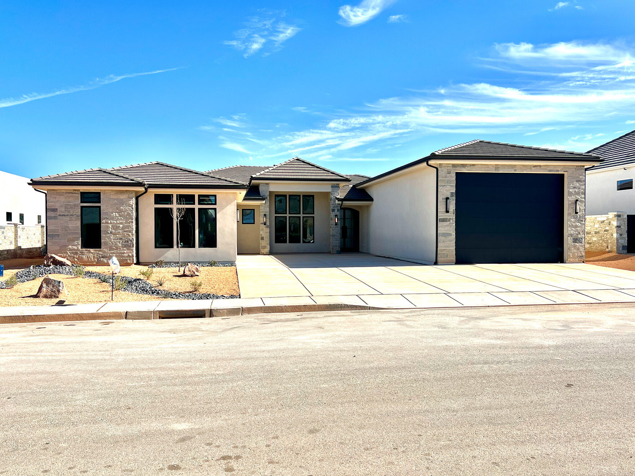 HAWKEYE POINTE SUB - Residential