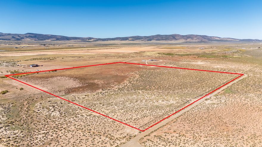 Just over 35 acres of flat land filled with opportunity near Quitchapa Lake!! Water right# 73-1349