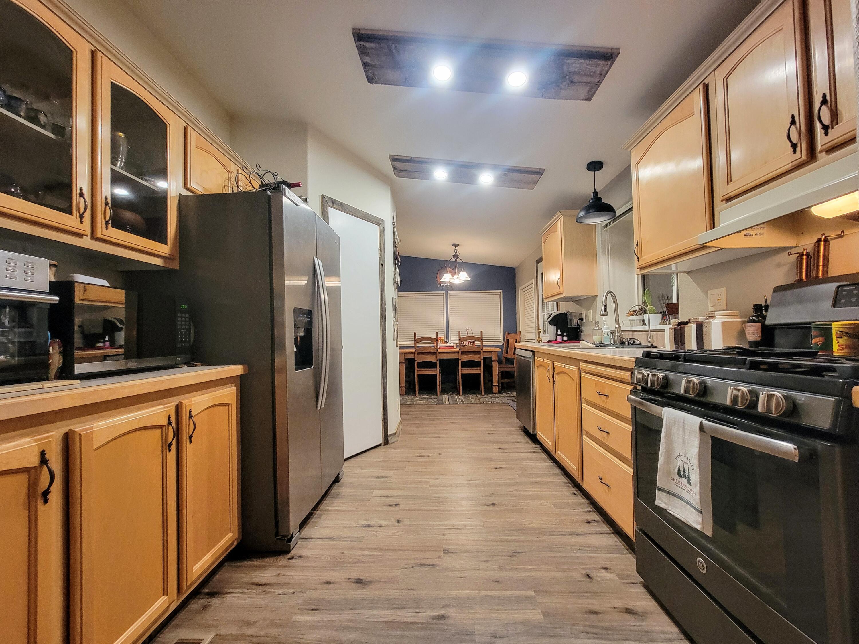 EAGLE ROCK - Residential