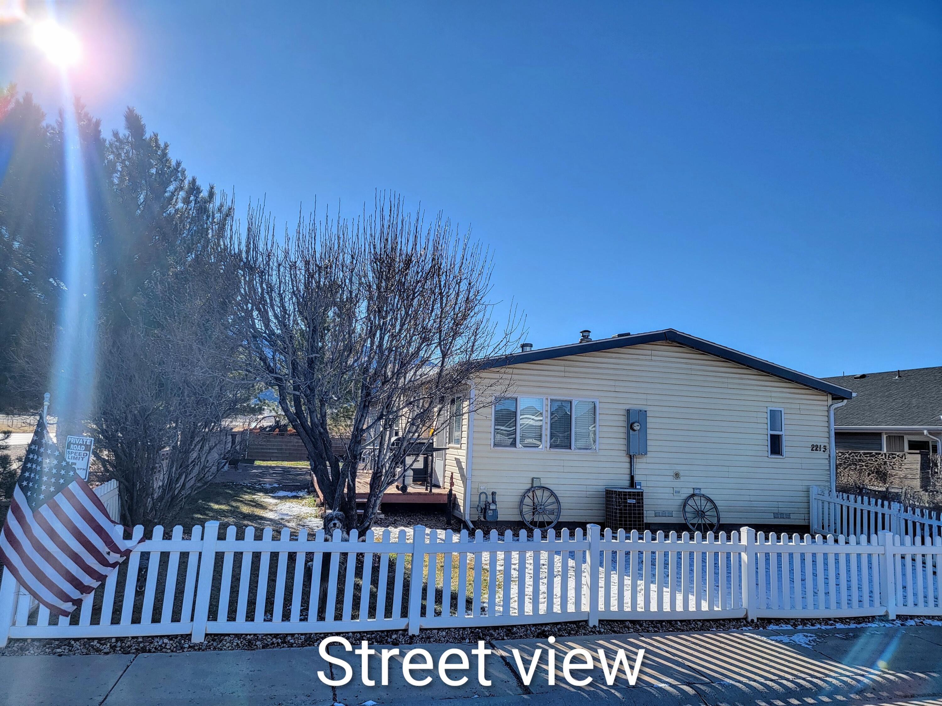 EAGLE ROCK - Residential