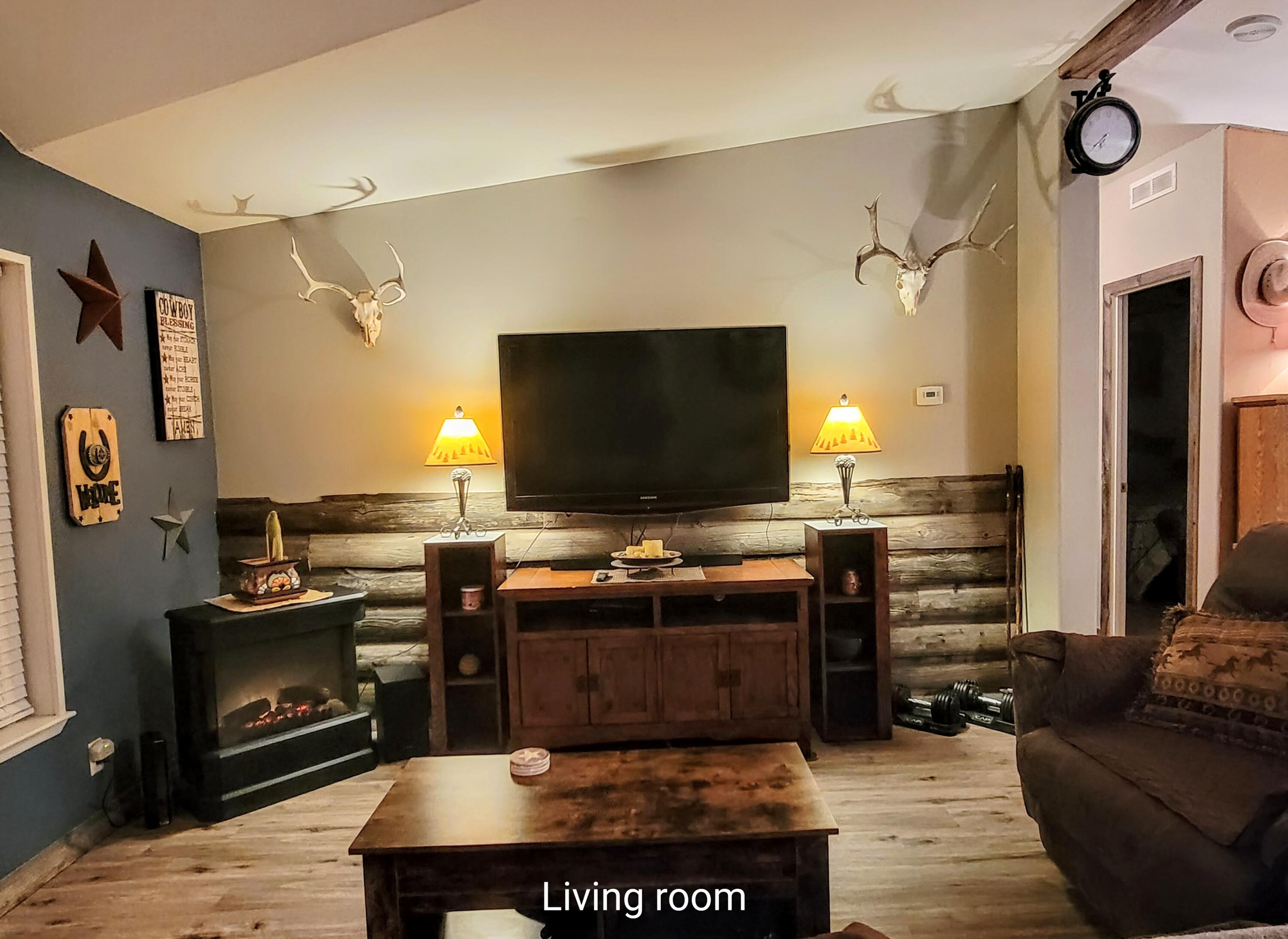 EAGLE ROCK - Residential