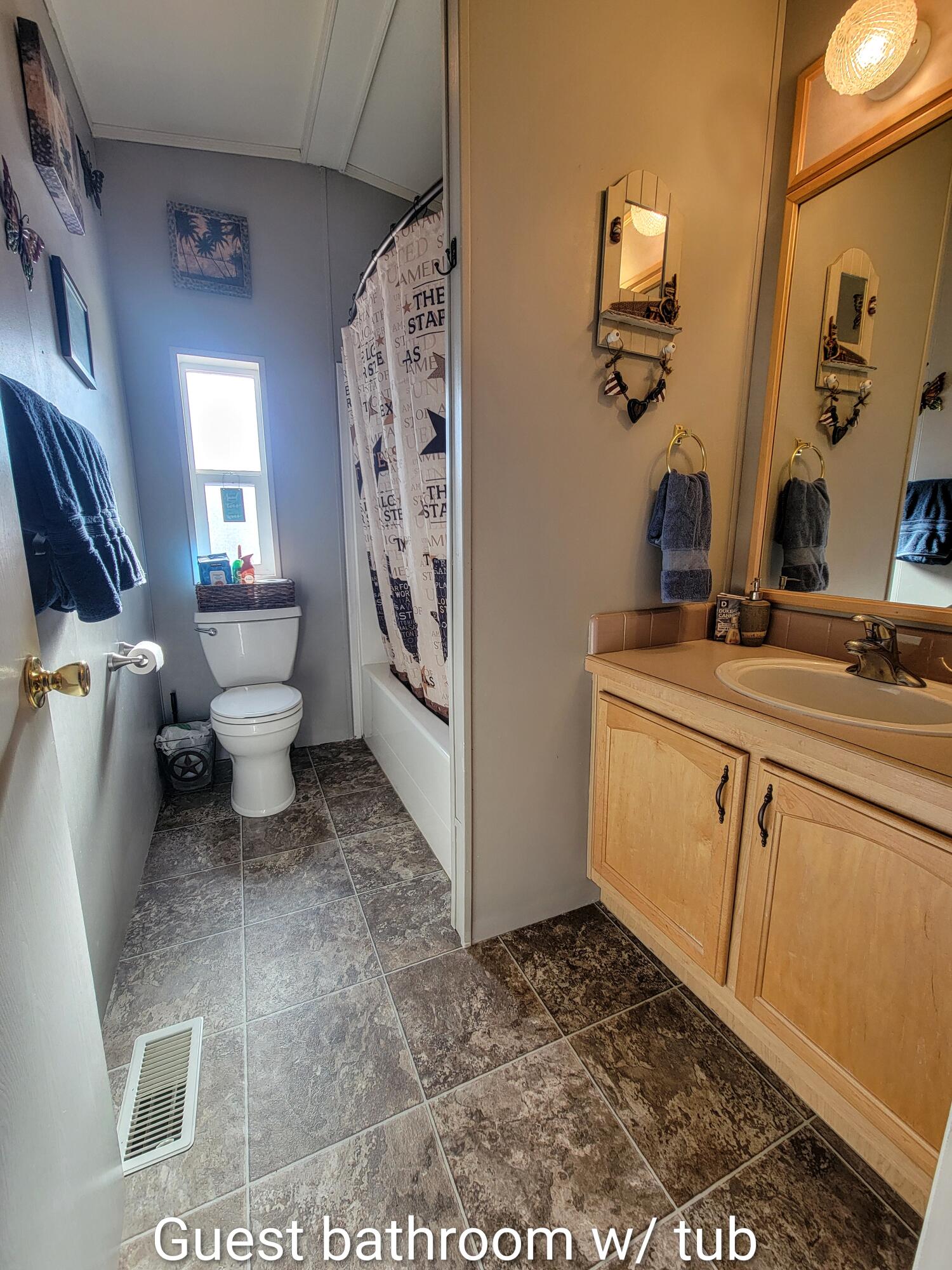 EAGLE ROCK - Residential