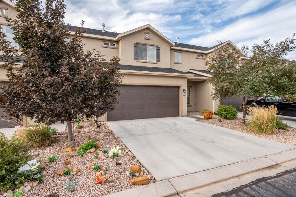 Photo of 3062 W Hemlock LN #11, Cedar City, UT 84721 (MLS # 26-275233)