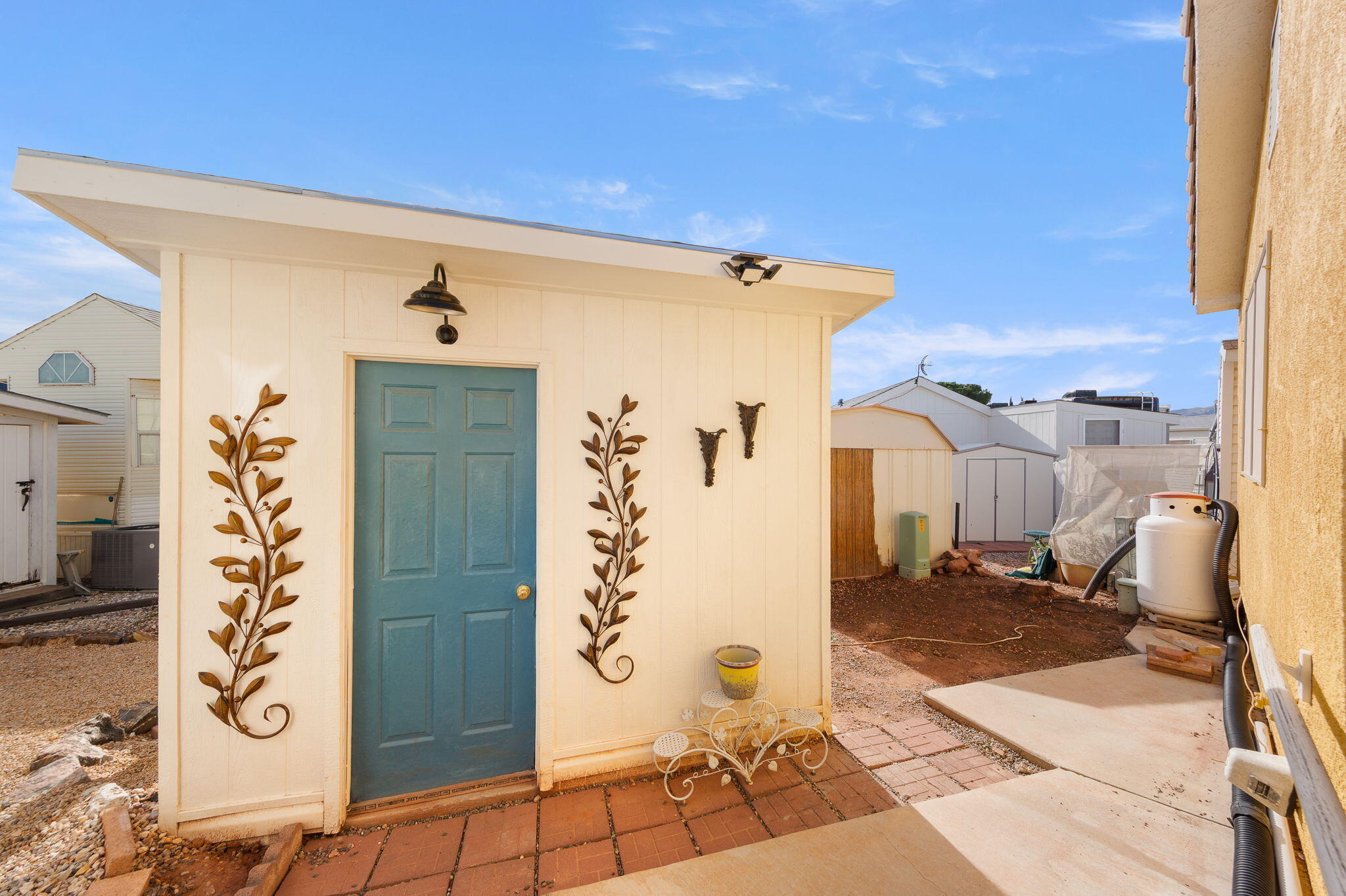 DIXIE DOWNS RV RESORT - Residential