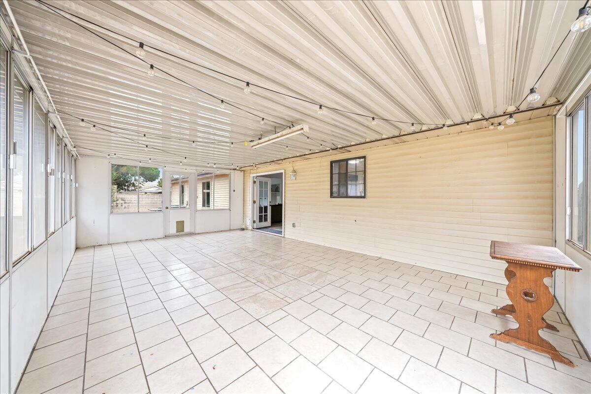 BLOOMINGTON HILLS - Residential