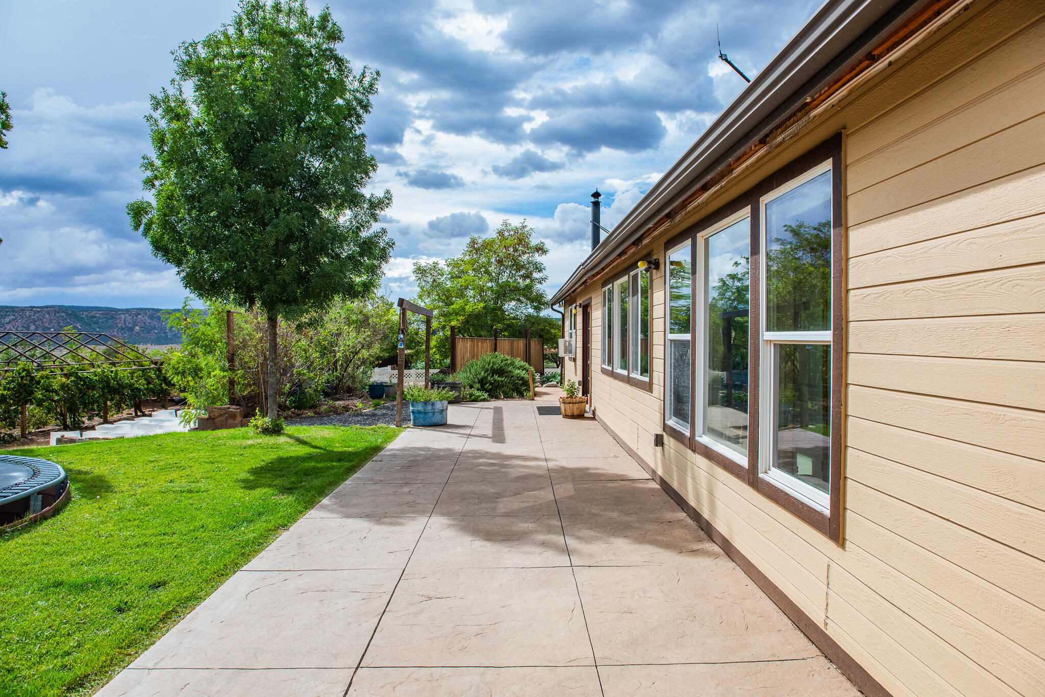 APPLE VALLEY RANCH GOOSEBERRY - Residential