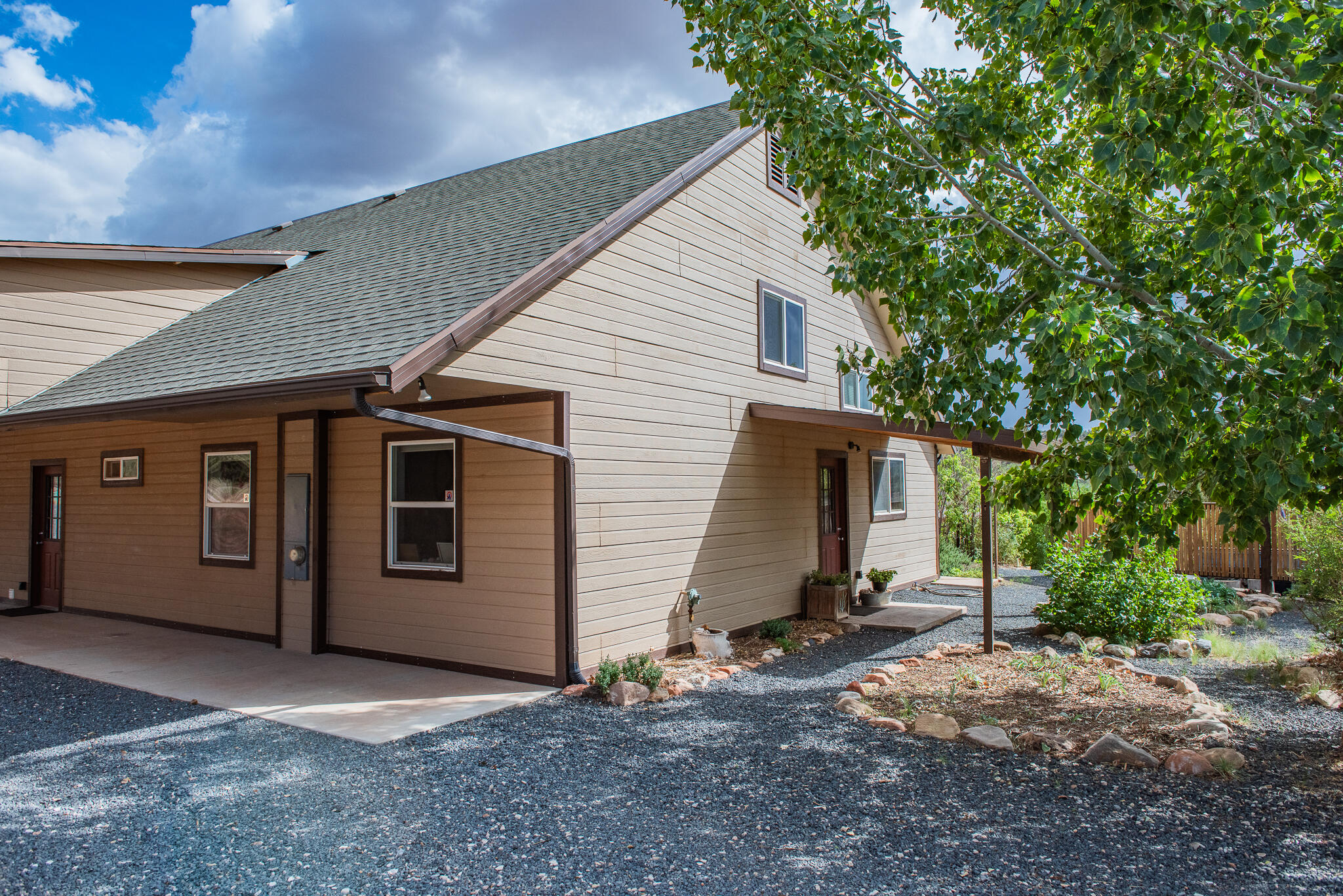 APPLE VALLEY RANCH GOOSEBERRY - Residential