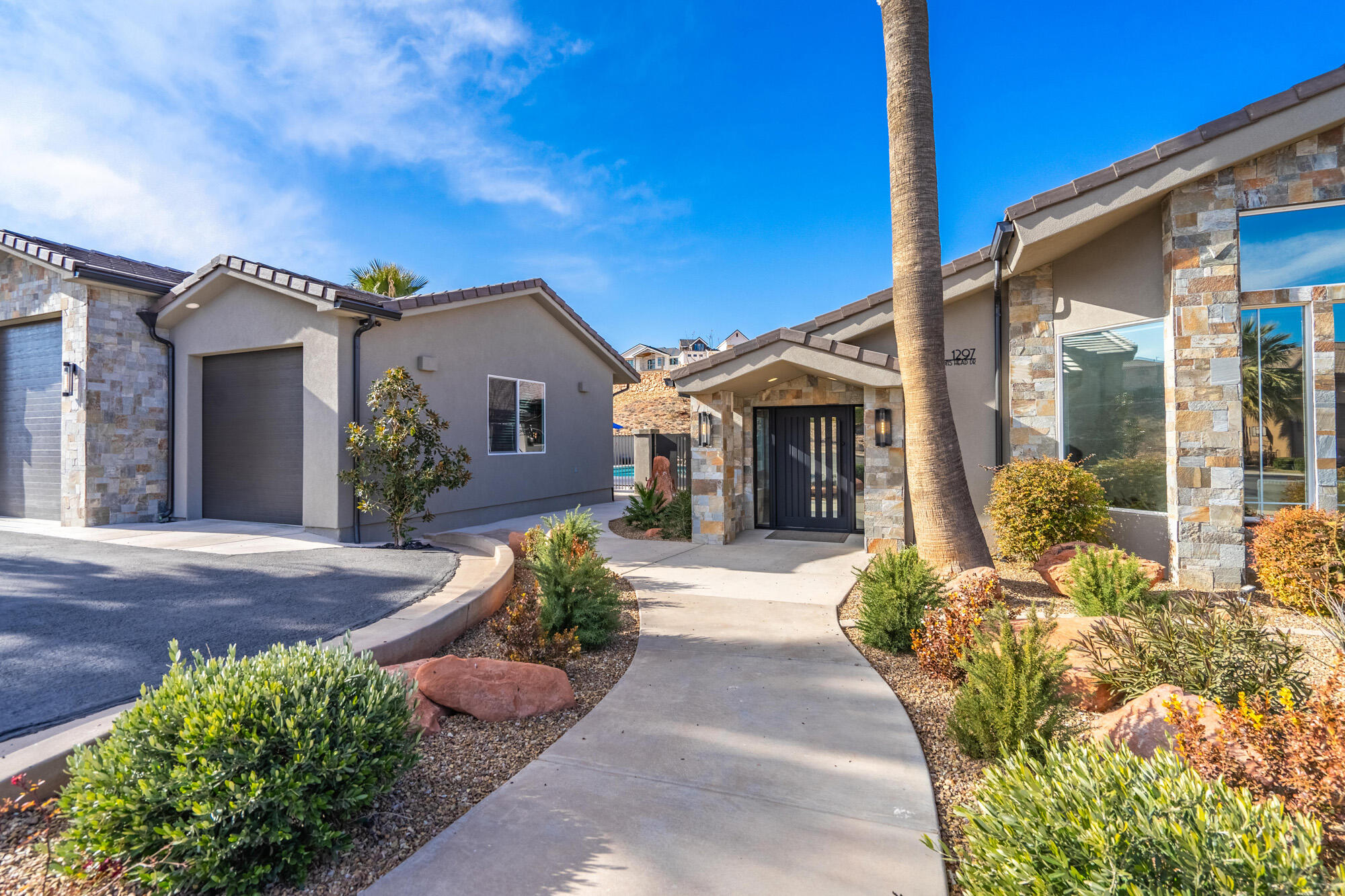 LION'S HEAD HILLTOP ESTATES AT GREEN SPRINGS - Residential