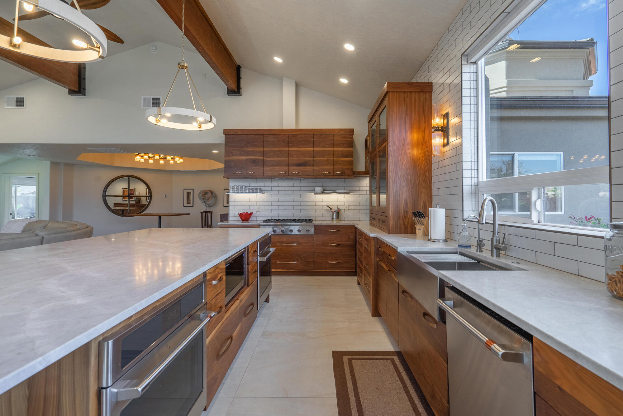 LION'S HEAD HILLTOP ESTATES AT GREEN SPRINGS - Residential