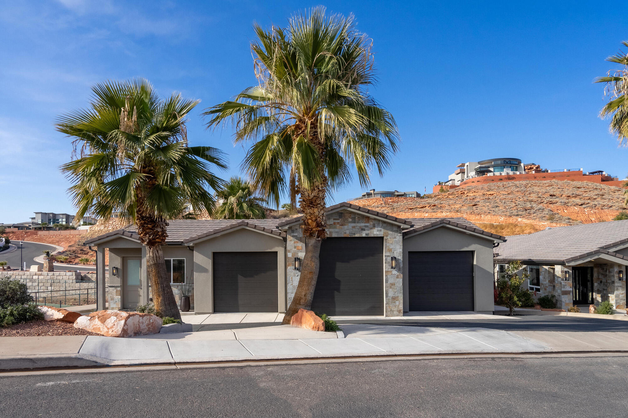 LION'S HEAD HILLTOP ESTATES AT GREEN SPRINGS - Residential