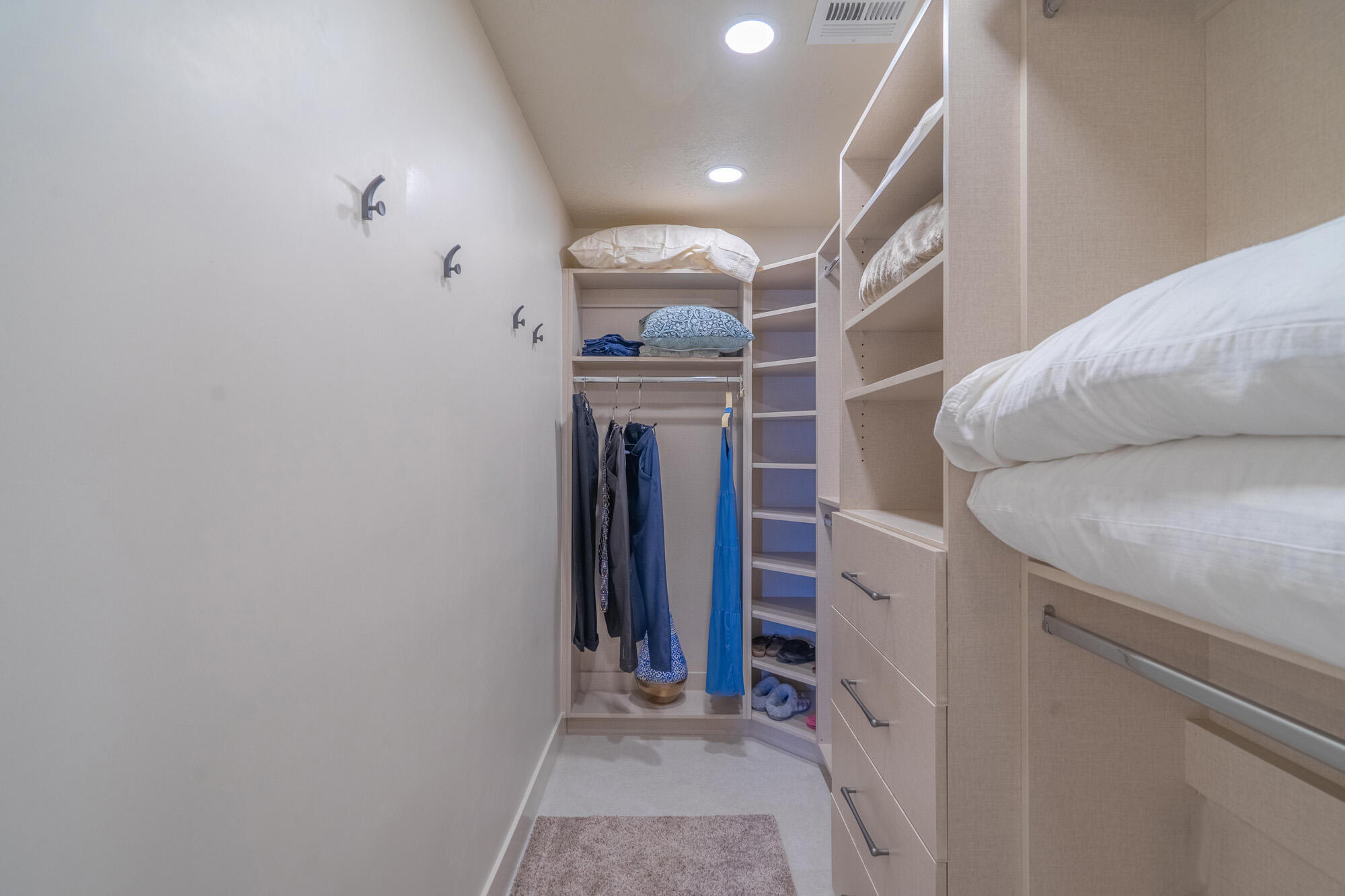 LION'S HEAD HILLTOP ESTATES AT GREEN SPRINGS - Residential