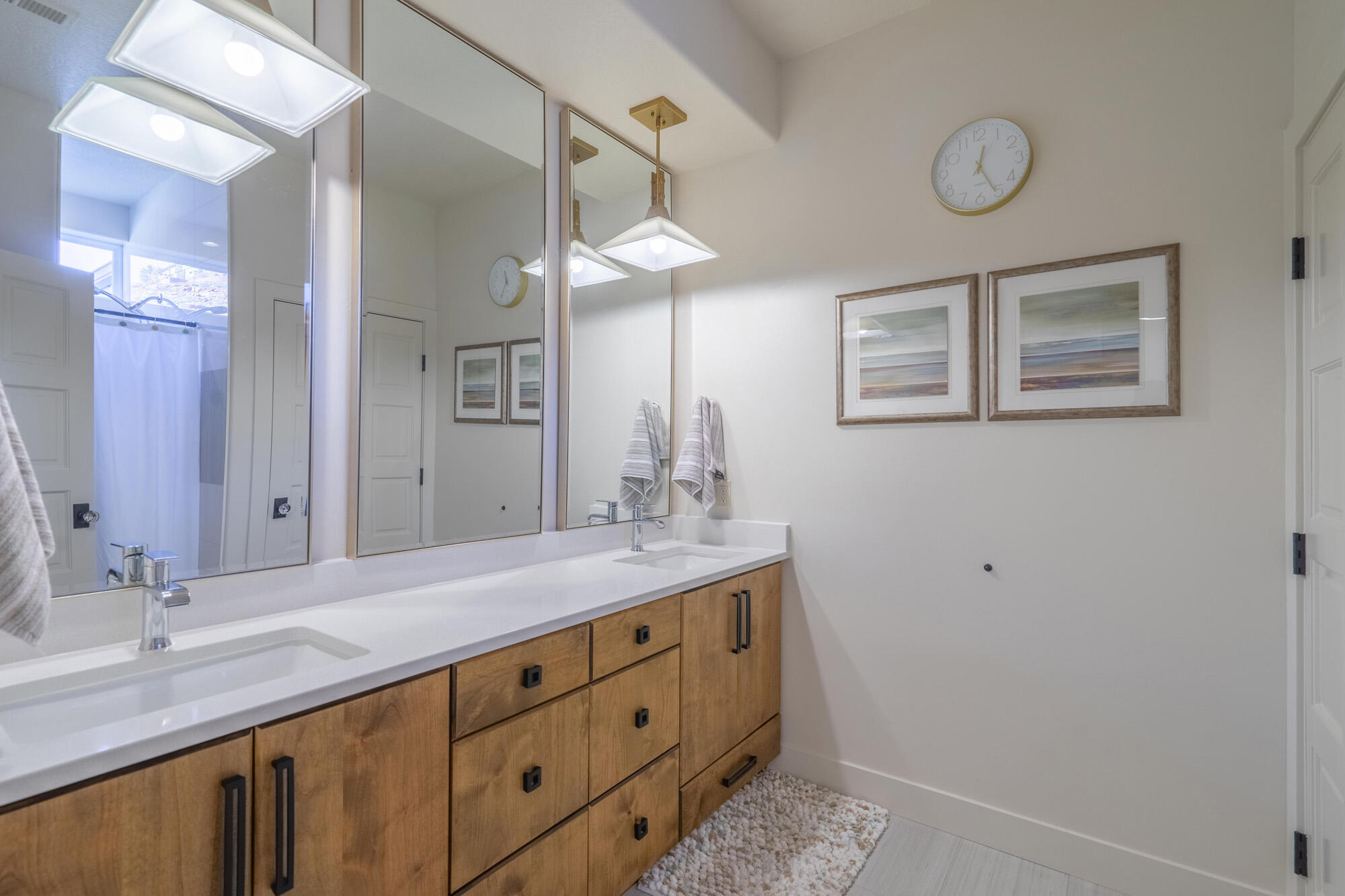 LION'S HEAD HILLTOP ESTATES AT GREEN SPRINGS - Residential