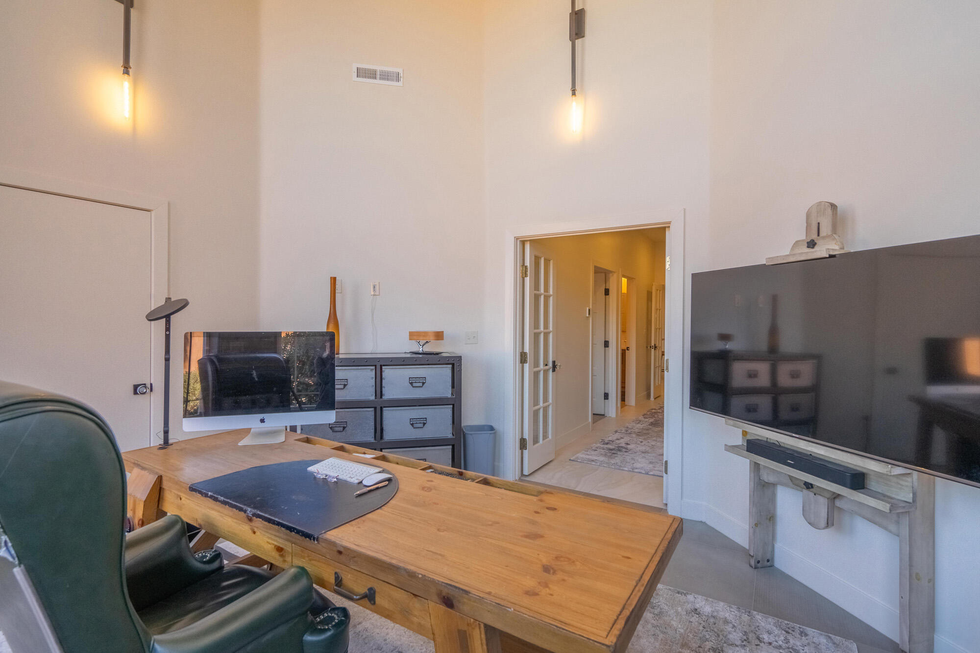 LION'S HEAD HILLTOP ESTATES AT GREEN SPRINGS - Residential