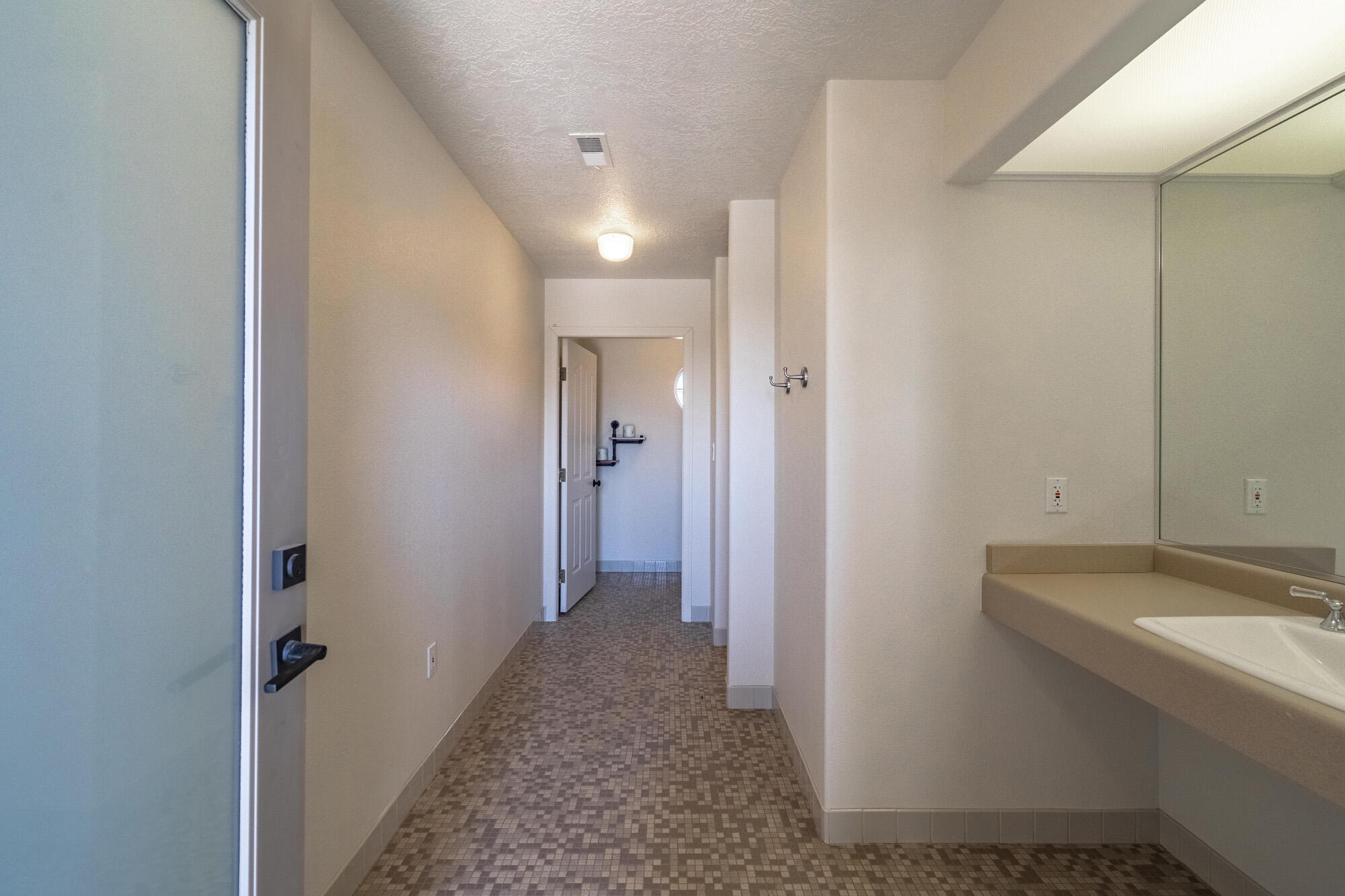 LION'S HEAD HILLTOP ESTATES AT GREEN SPRINGS - Residential