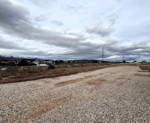 Tiny photo for 1913 S Badger Way, New Harmony, UT 84757 (MLS # 26-271439)