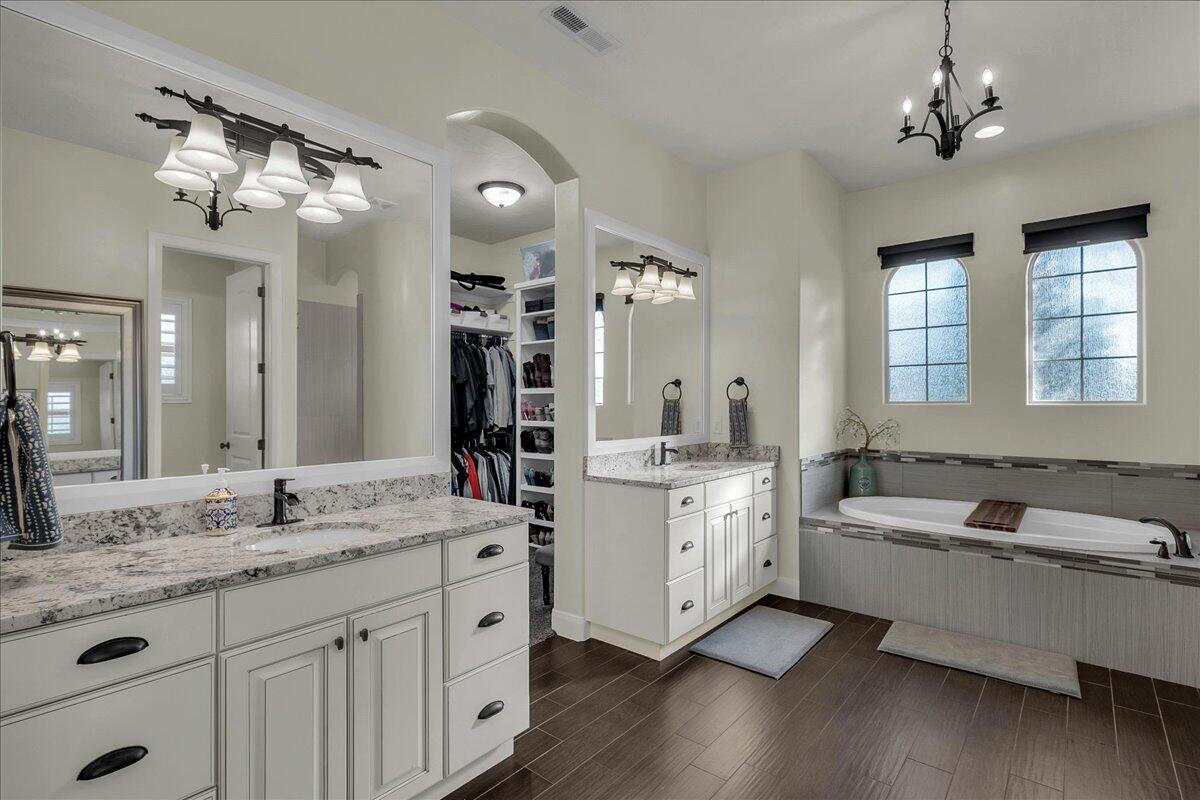 ST GEORGE TOWNSITE - Residential