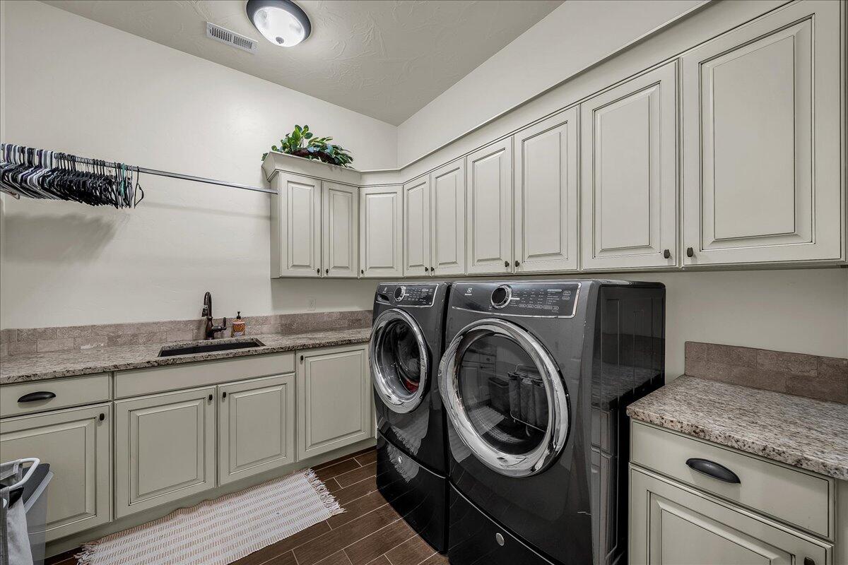 ST GEORGE TOWNSITE - Residential