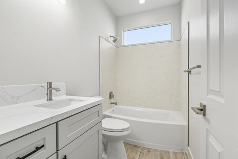 Tiny photo for 2175 W 320 S, Hurricane, UT 84737 (MLS # 26-270358)