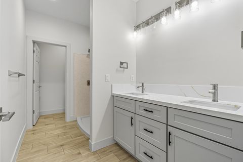 Tiny photo for 2175 W 320 S, Hurricane, UT 84737 (MLS # 26-270358)
