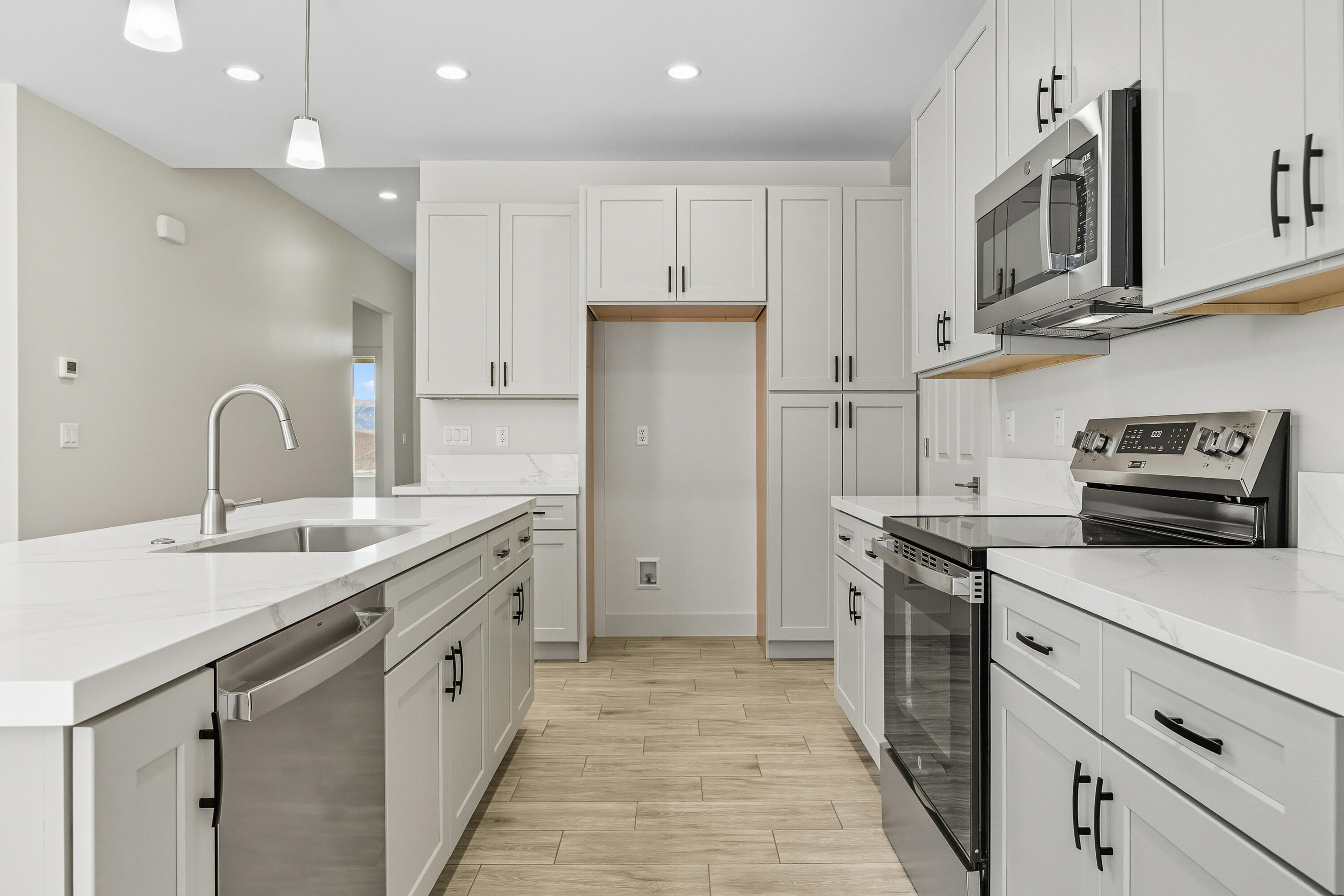 HURRICANE VIEWS - Residential