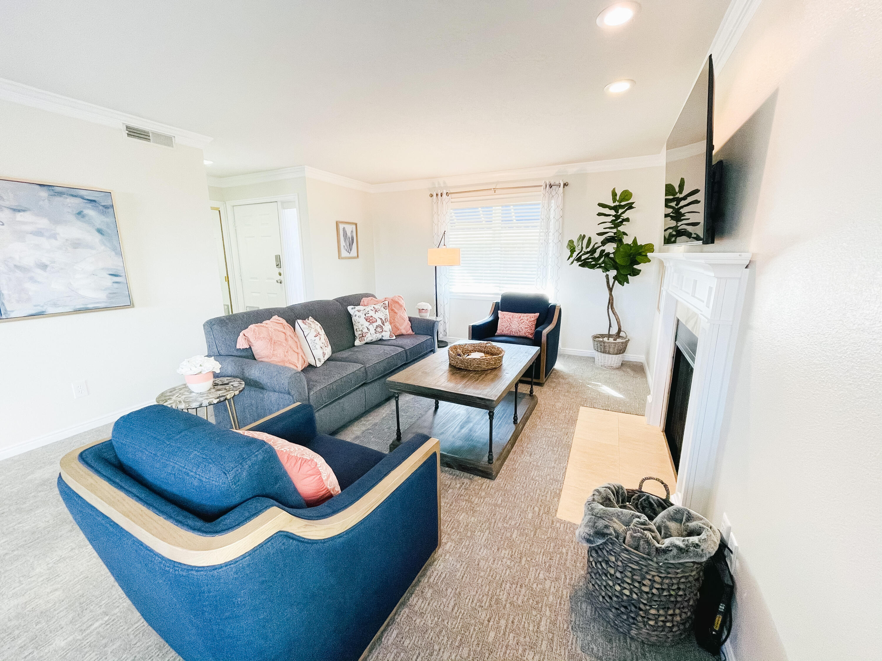 LAS PALMAS RESORT CONDOS - Residential